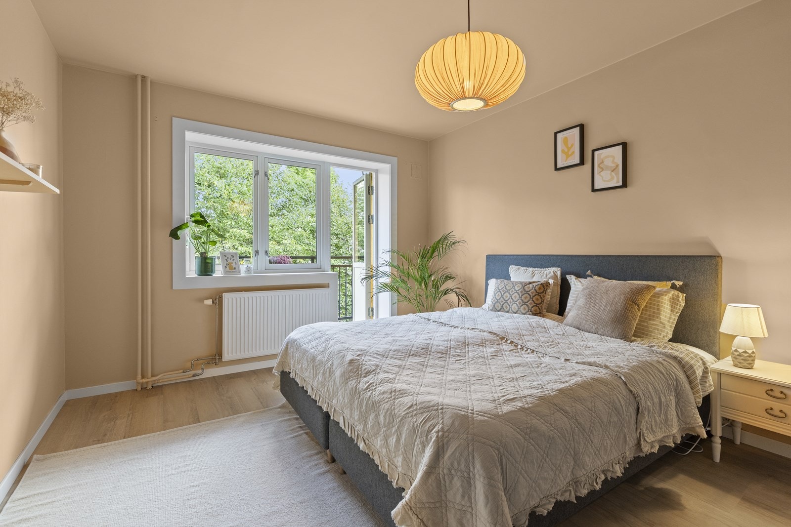 Vinduer med 2-lags glass på soverom fra 2012. Galleribilde