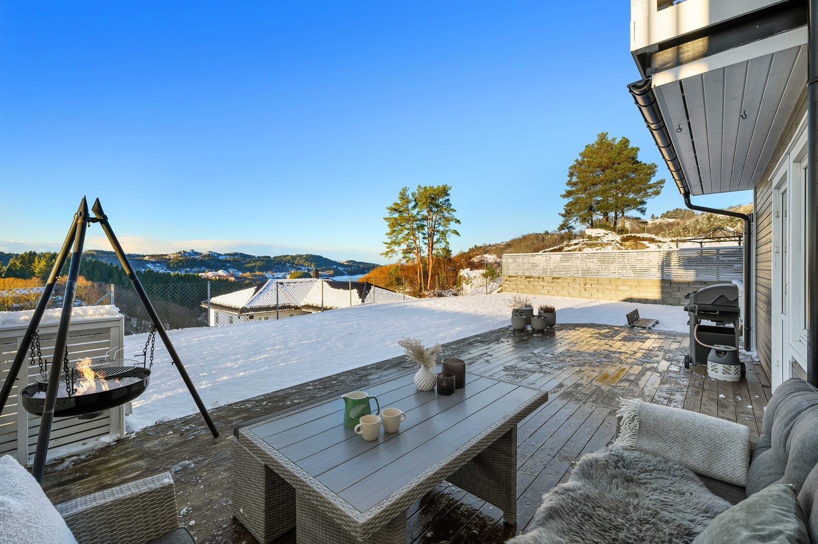 Hagen er deilig på sommerstid, og gir gode muligheter for å nyte varme flotte sommerdager. Galleribilde