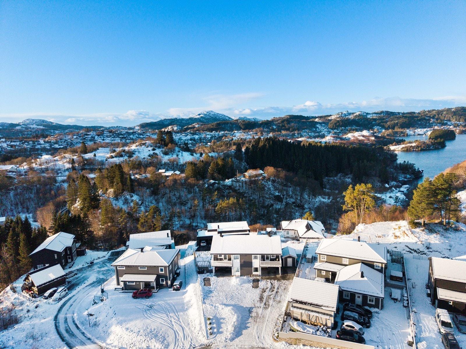 Flotte omgivelser både på vinter og sommer. Det er kort gange til Erstadfjellet med fine turopplevelser. Galleribilde