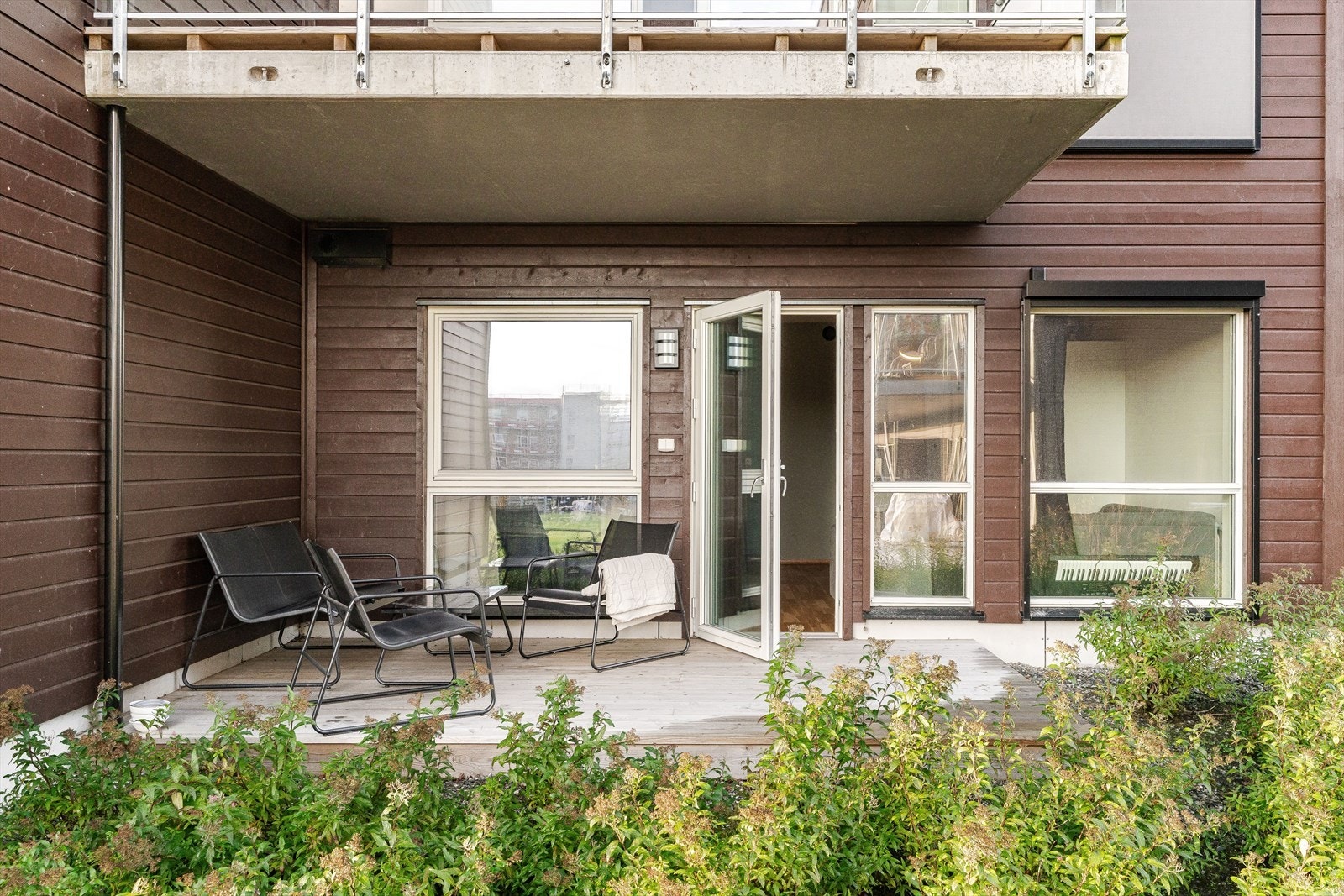 Terrassen er vendt mot syd og er på ca. 9m². Galleribilde