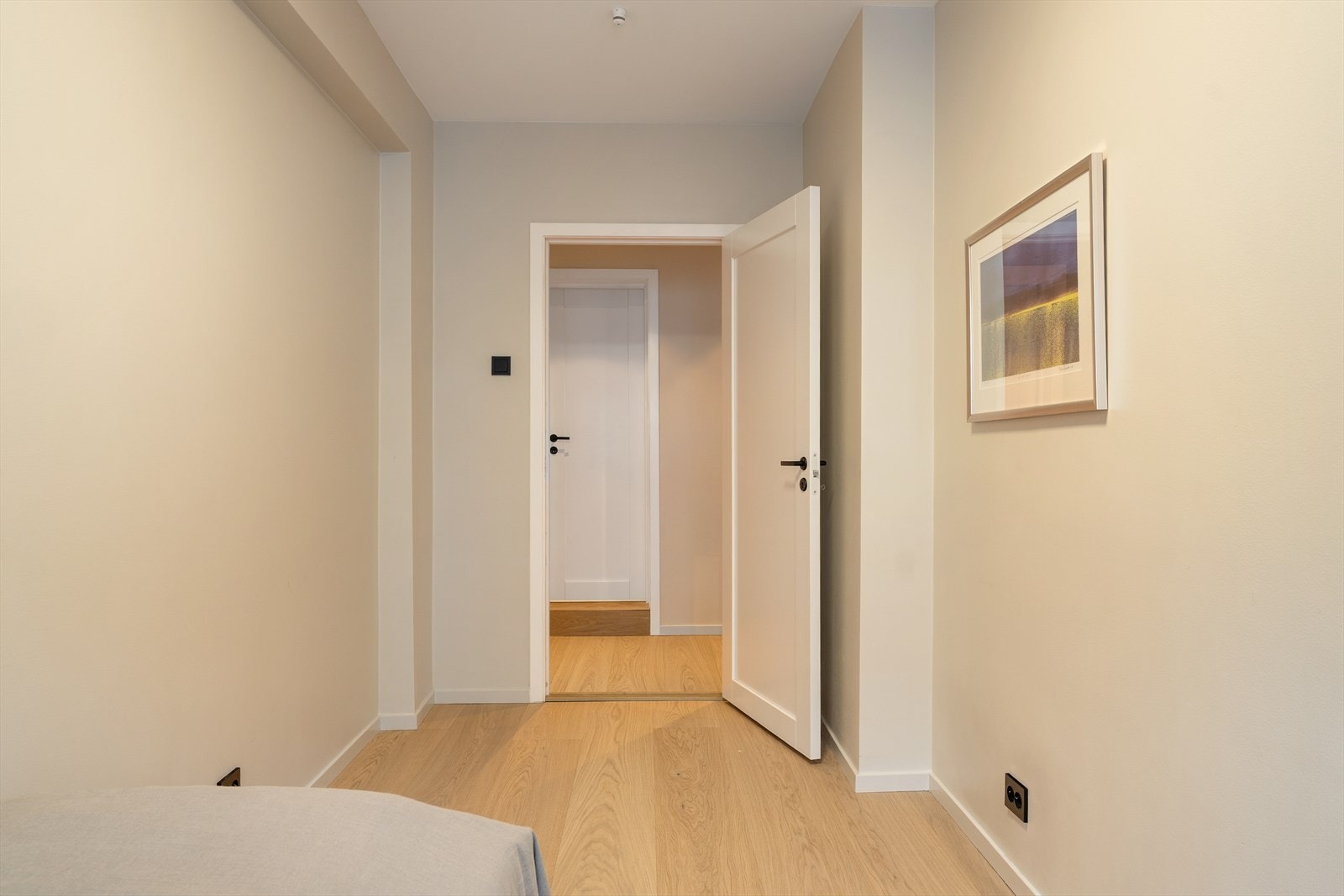 Her kan du innrede etter ønske/ behov. Himlingshøyde målt til 2,59 m. Galleribilde