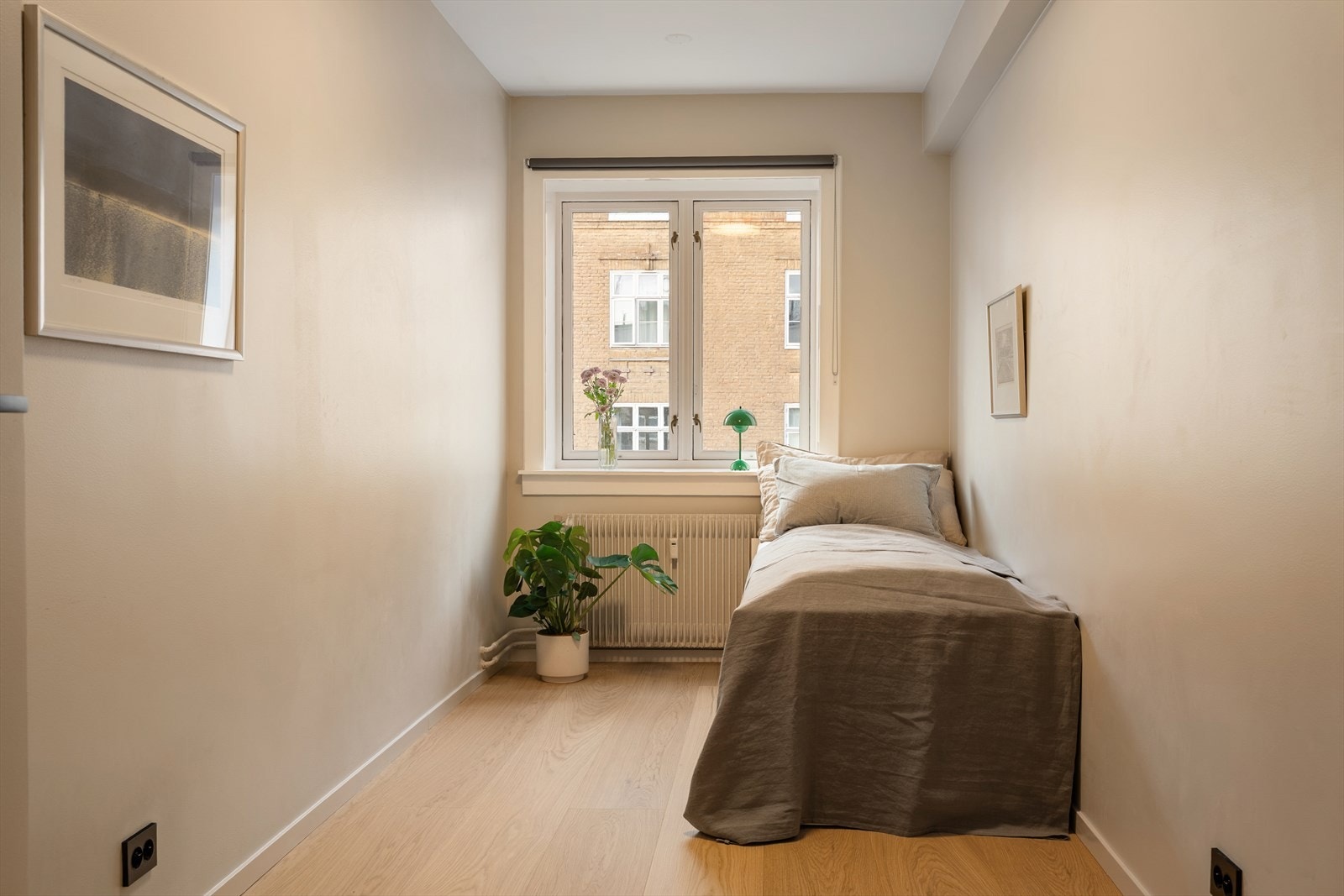 Soverom II er også av god størrelse og egner seg utmerket som gjesterom/barnerom/kontor. Plass til dobbeltseng. Galleribilde