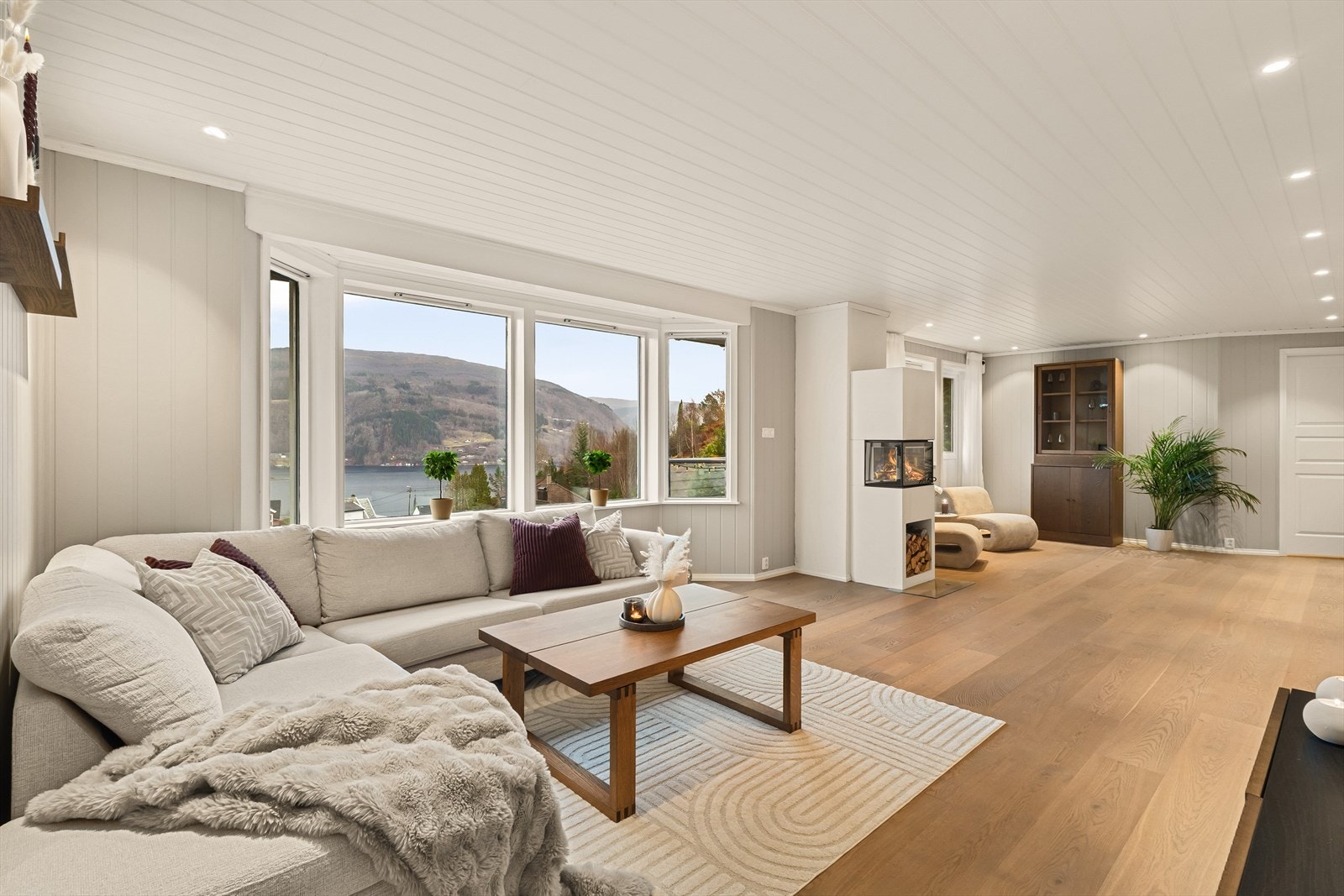 Velkommen til Mons Slettens veg 7! Presentert av Camilla Sørensen - Eiendomsmegler Norge. Galleribilde