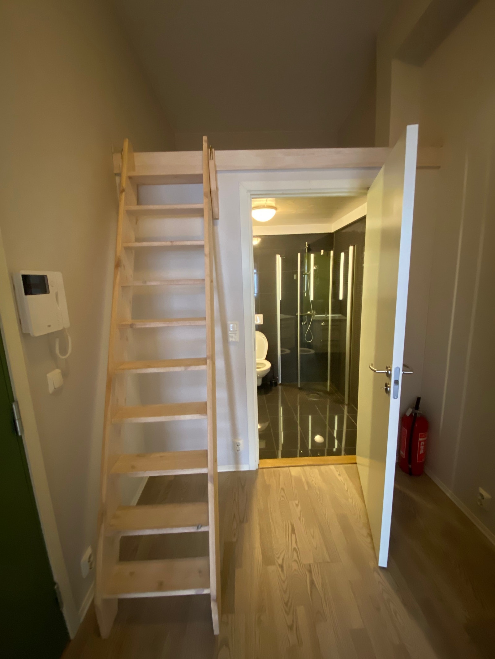 Trapp til hems Galleribilde