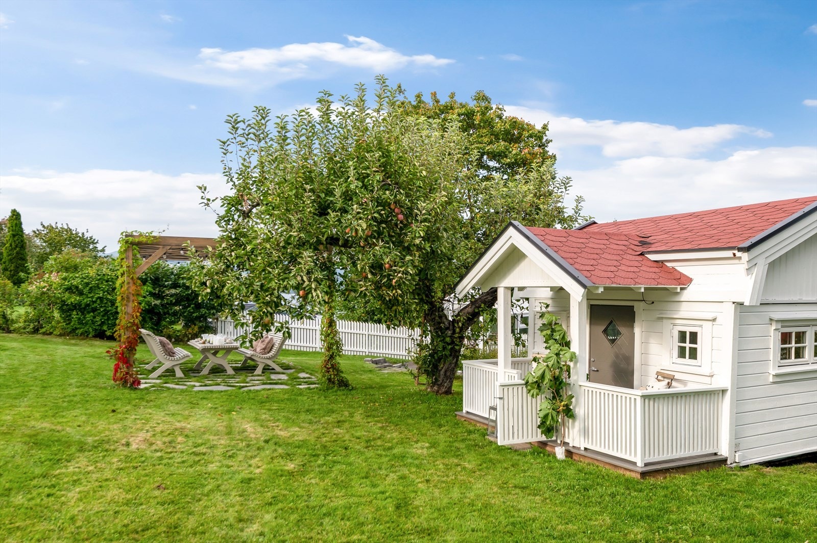 Hagen byr på en sjarmerende lekestue som blir barnas favorittsted. Galleribilde
