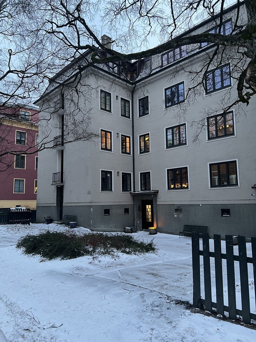 Gabels gate 23B - Oppgang til venstre. Galleribilde