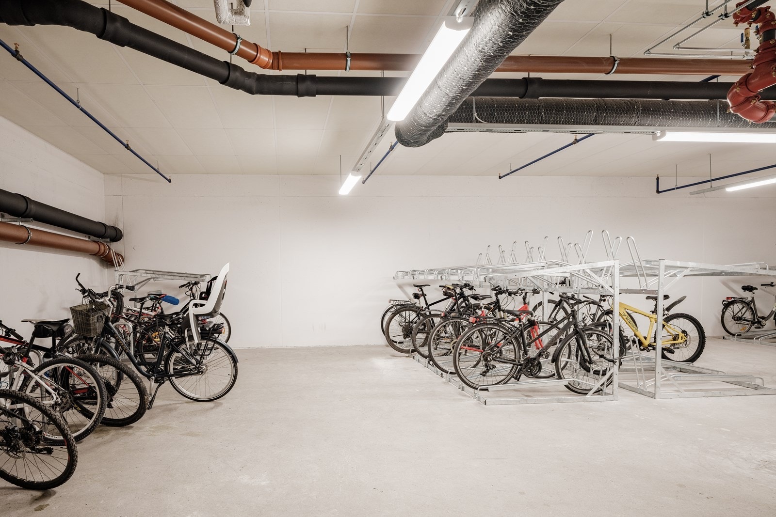 I tillegg har sameiet felles sykkelbod med sykkelvask i kjeller. Galleribilde