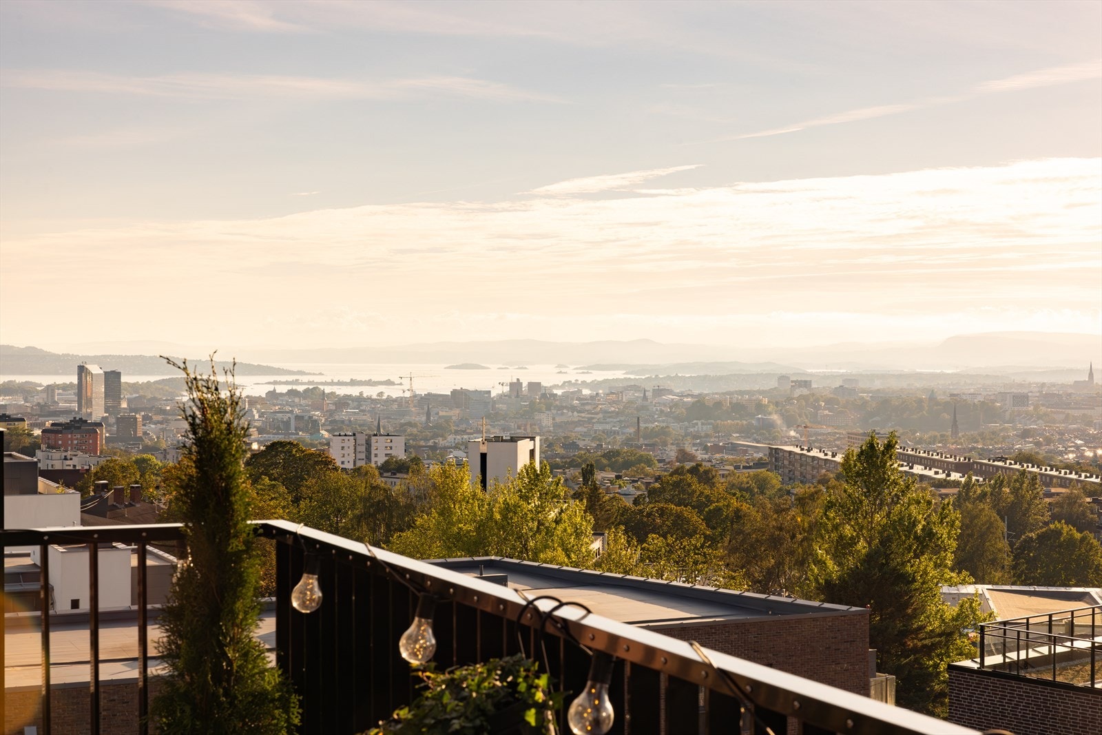 Her kan man nyte solen helt til den går ned! Galleribilde