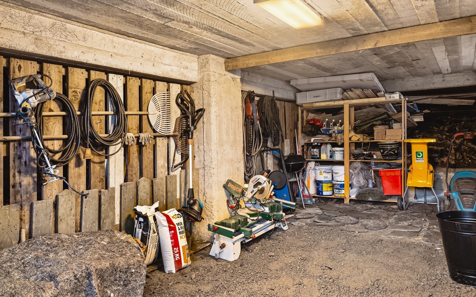 Fra bod under garasjen Galleribilde