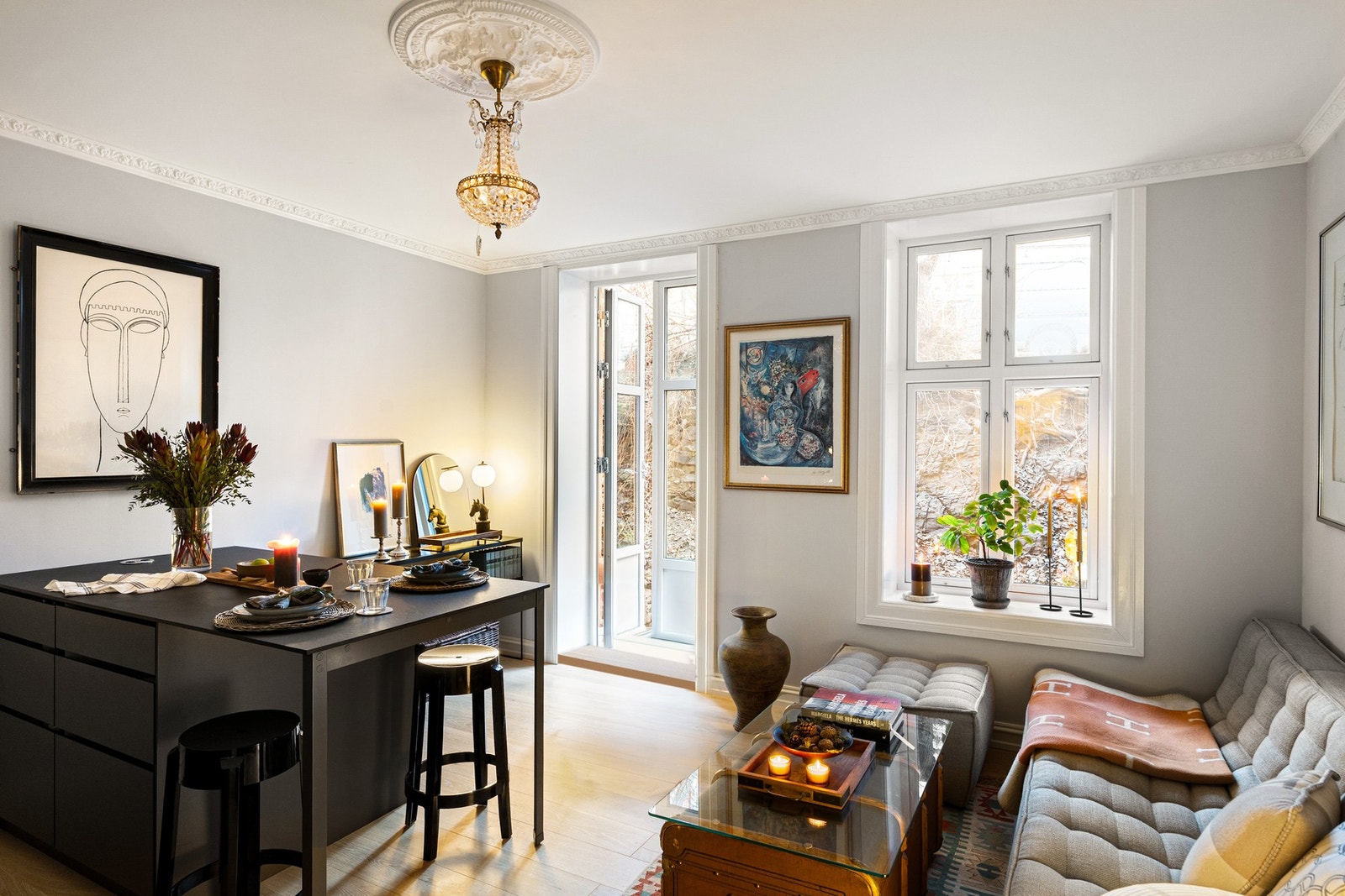 Lys og lekker 2-roms selveierleilighet med suveren beliggenhet i indre gårdsrom i populære Vibes gate. Galleribilde