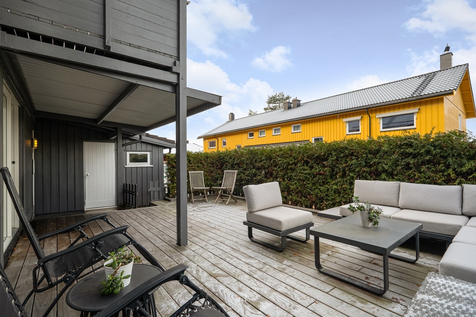 Praktisk utebod for oppbevaring av diverse utstyr. Galleribilde