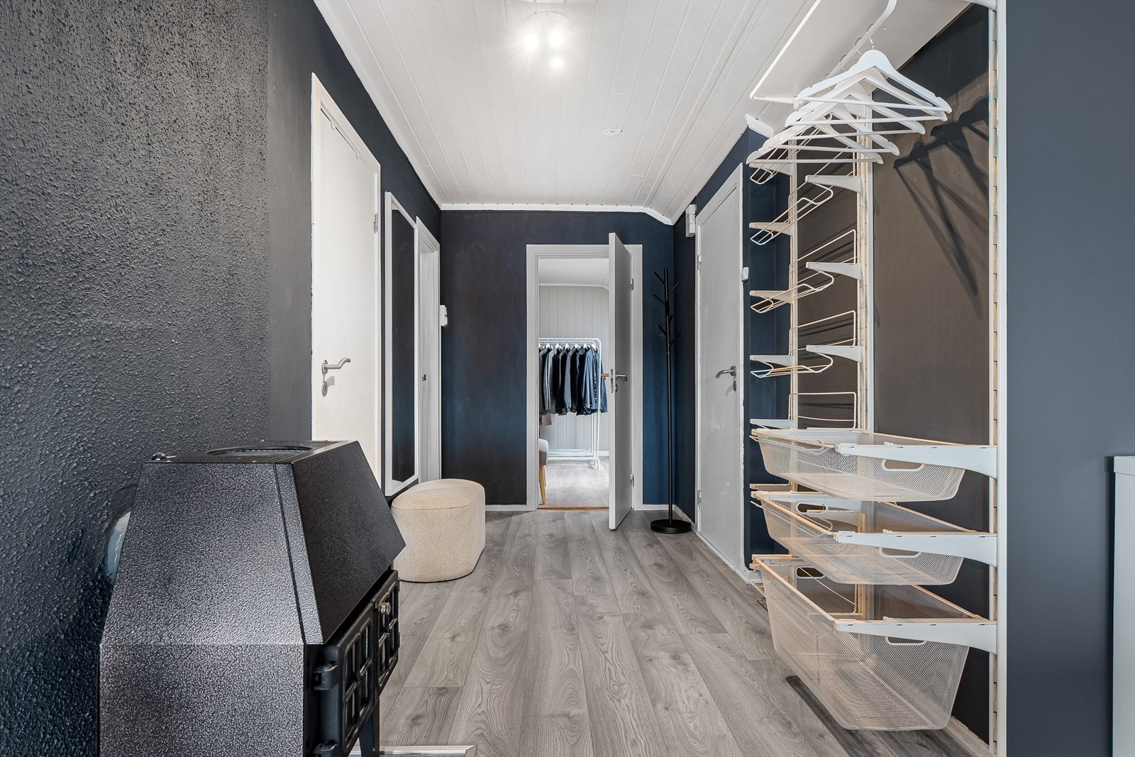 Gang/entre, fint plass til å henge i fra seg. Galleribilde