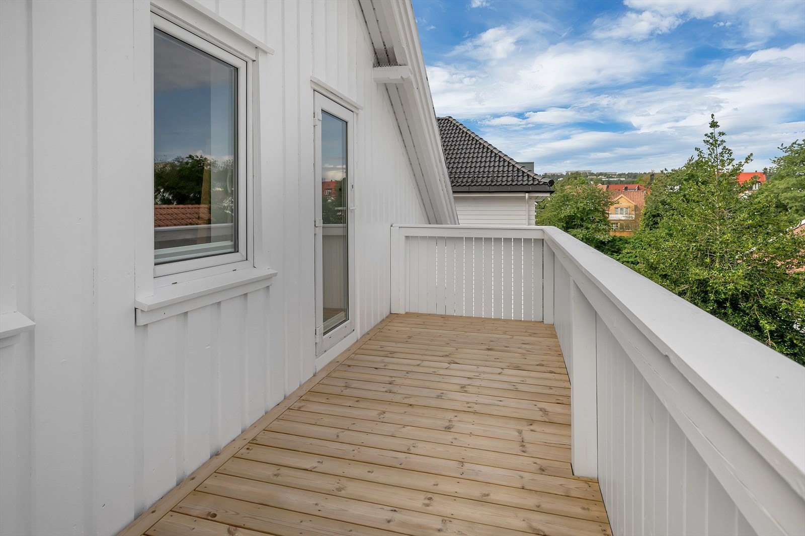 Veranda i 2.etasje ny i 2025 Galleribilde