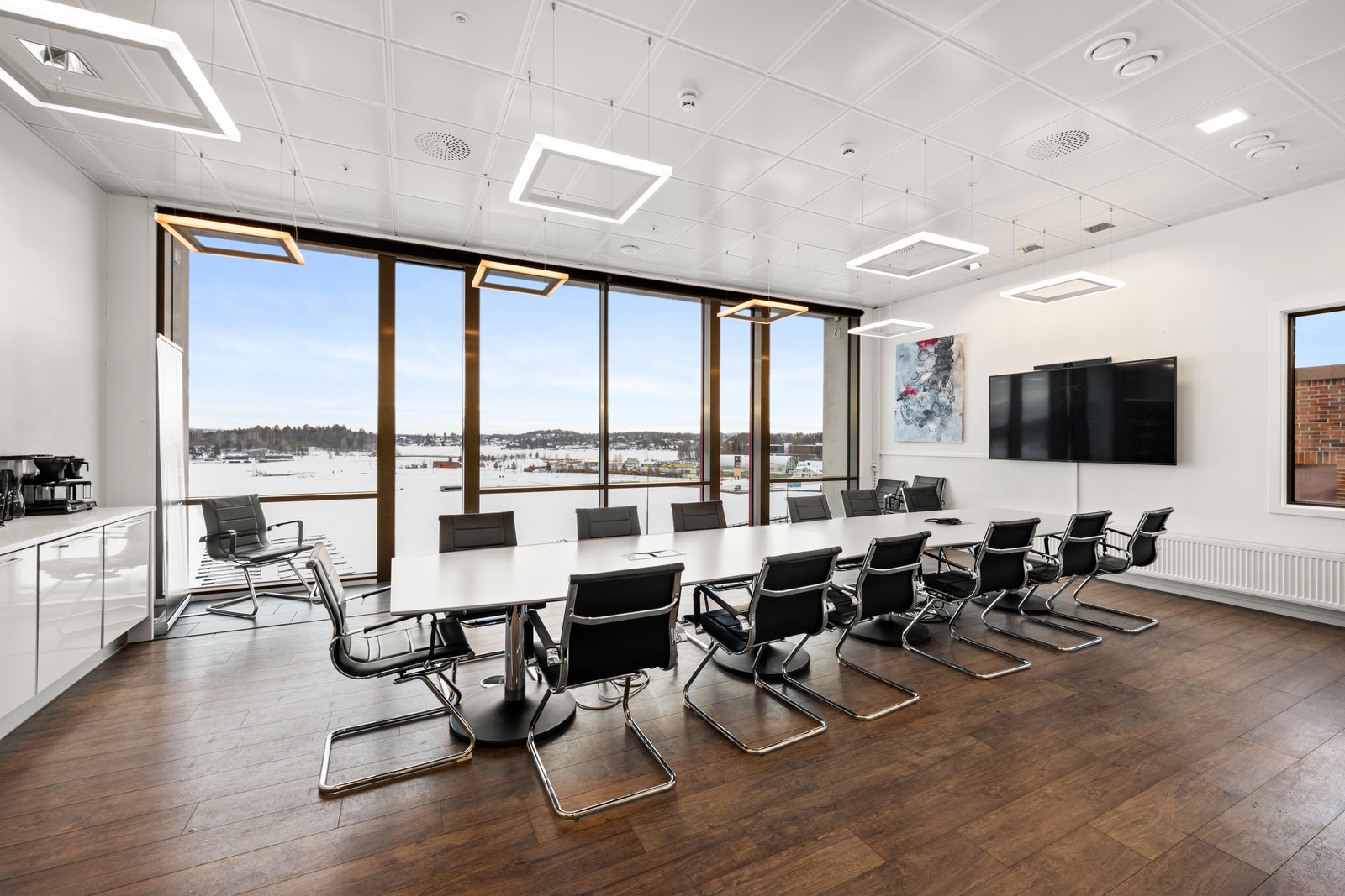 Felles møterom med flott utsikt. Galleribilde