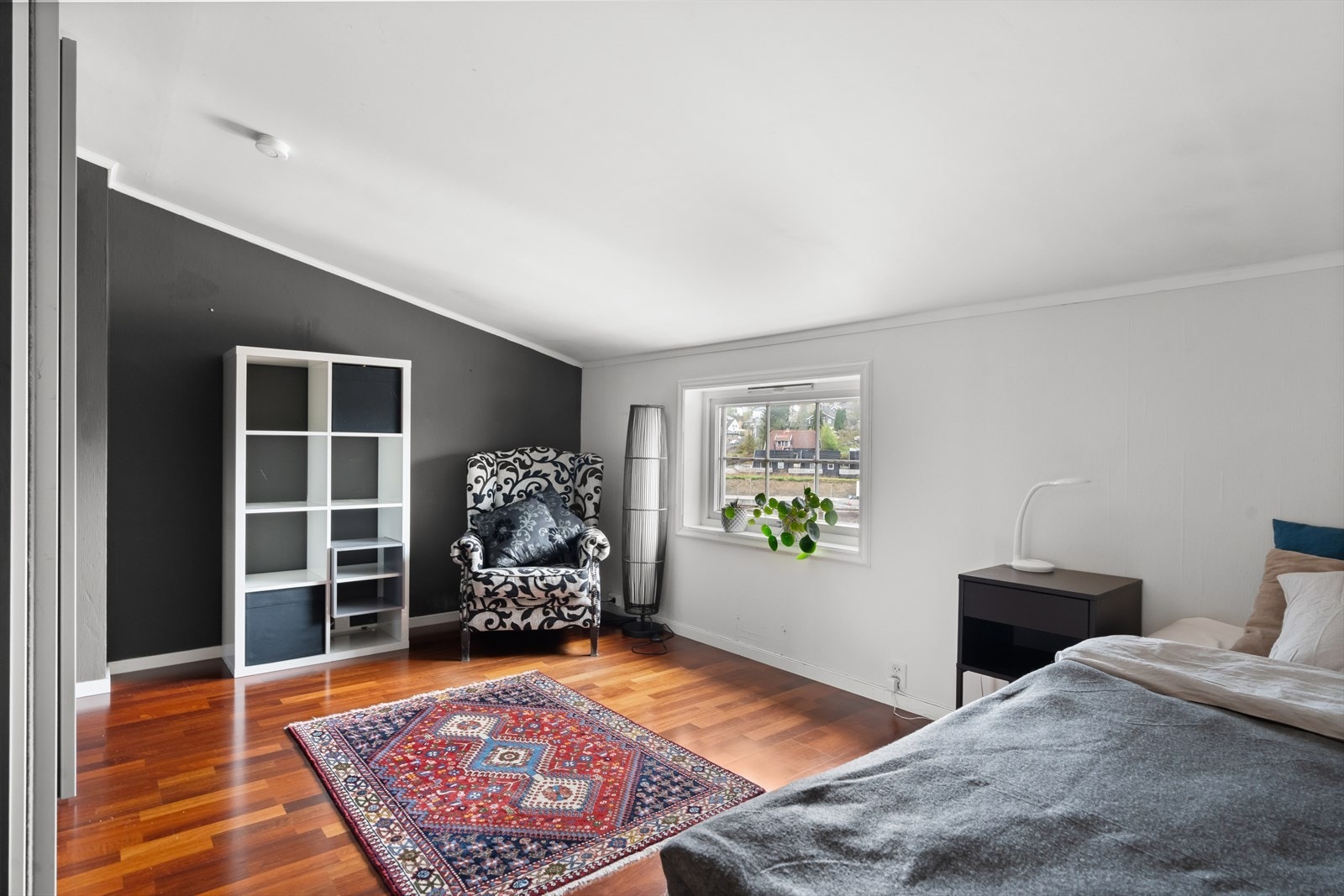 Boligen har to soverom, hvorav begge er av fin størrelse. Galleribilde