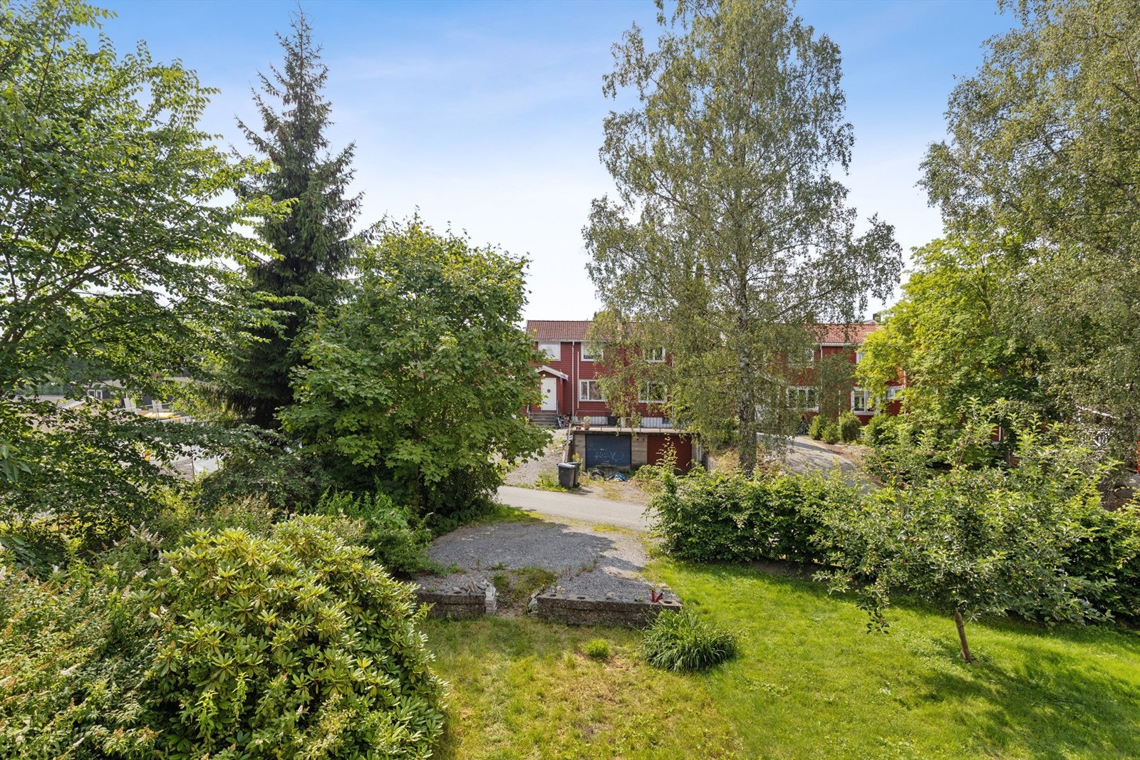 I hagen er det god plass til lek og moro Galleribilde