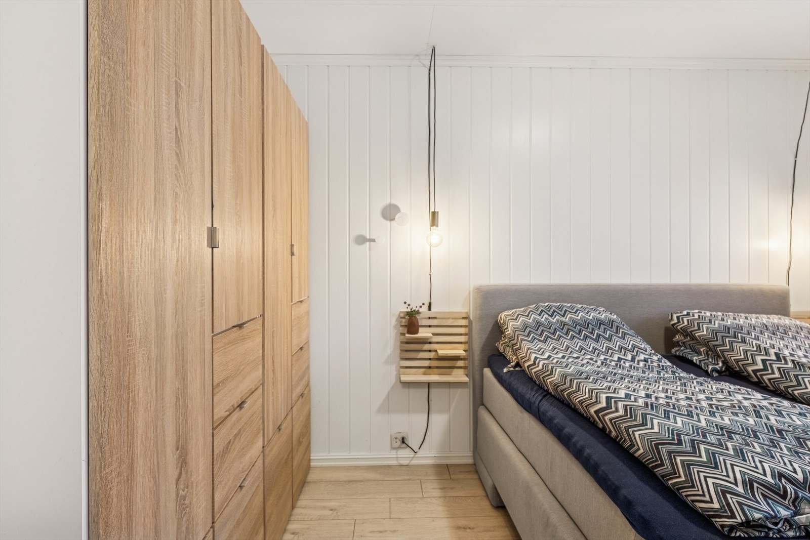 Her er det også god plass til en garderobeløsning. Galleribilde