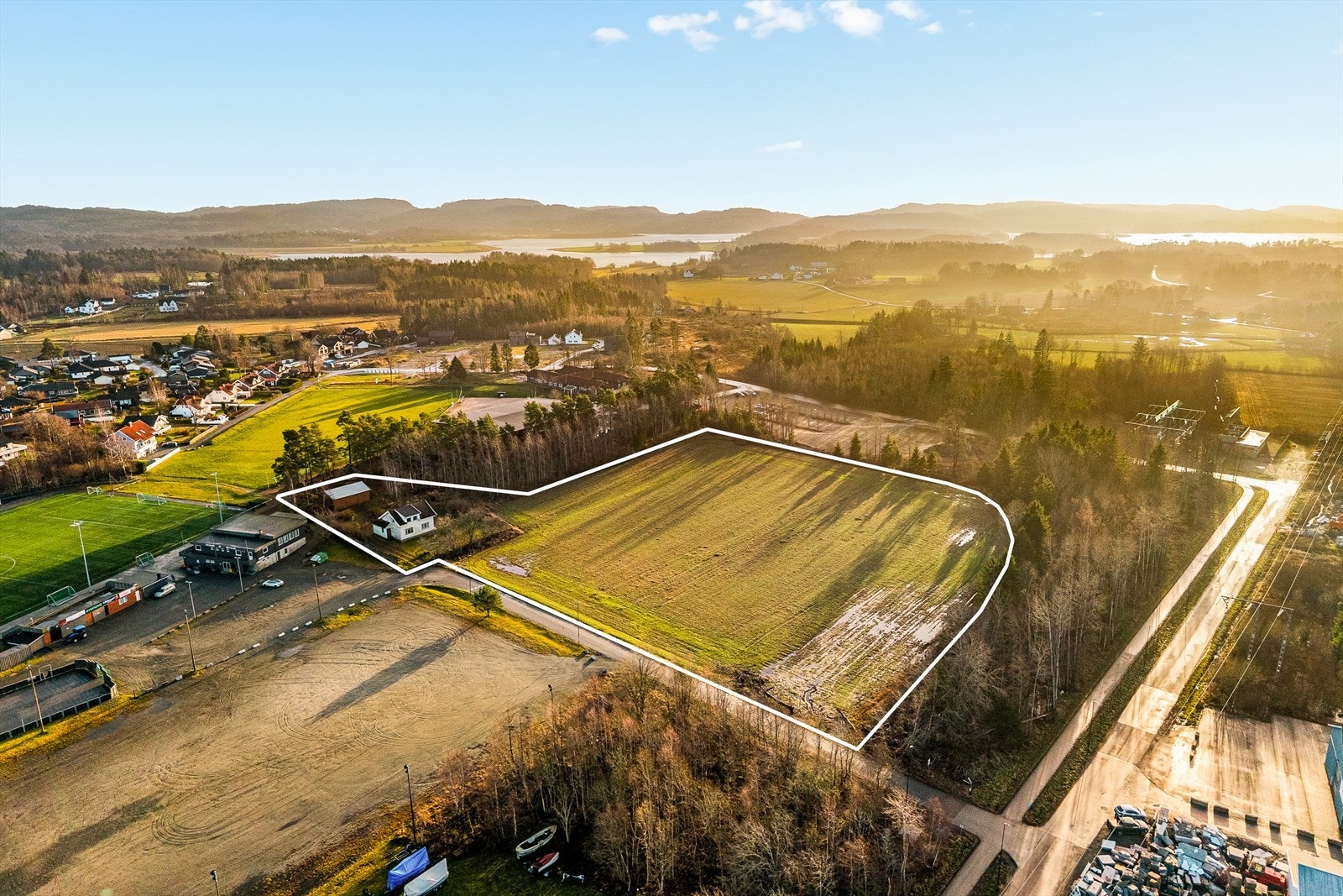 (for helt nøyaktig grense se kart i salgsoppgaven) Galleribilde