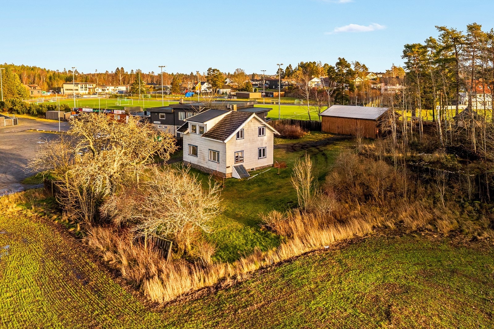 Samlet gir eiendommen en sjelden anledning til å overta en stor og landlig eiendom Galleribilde