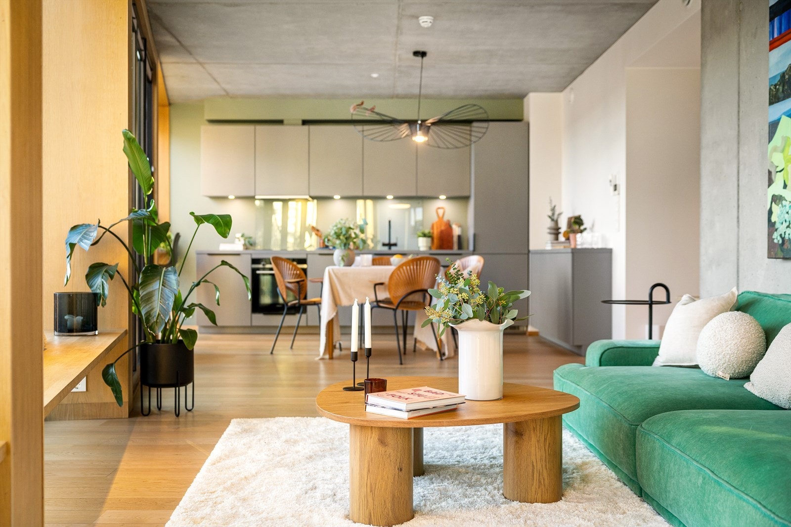 Dette er en strøken leilighet med eksklusivt preg, høy standard og påkostede materialvalg. Galleribilde