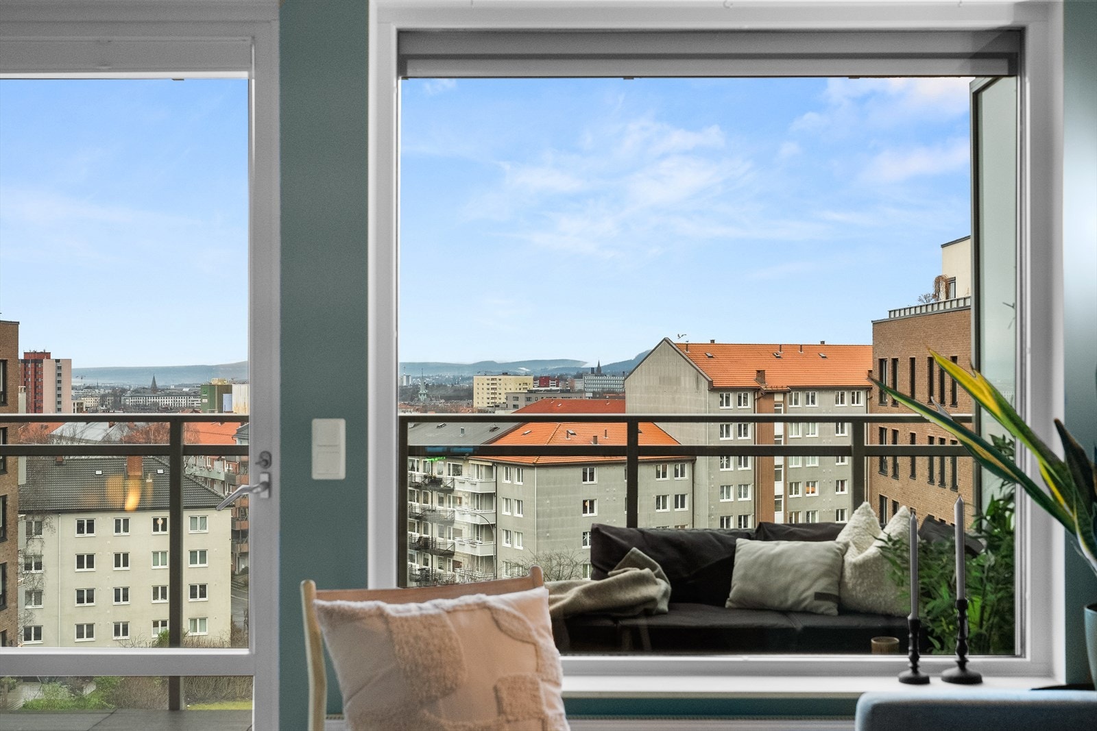 Fantastisk å kunne sitte i sofaen og nyte denne flotte utsikten! Galleribilde