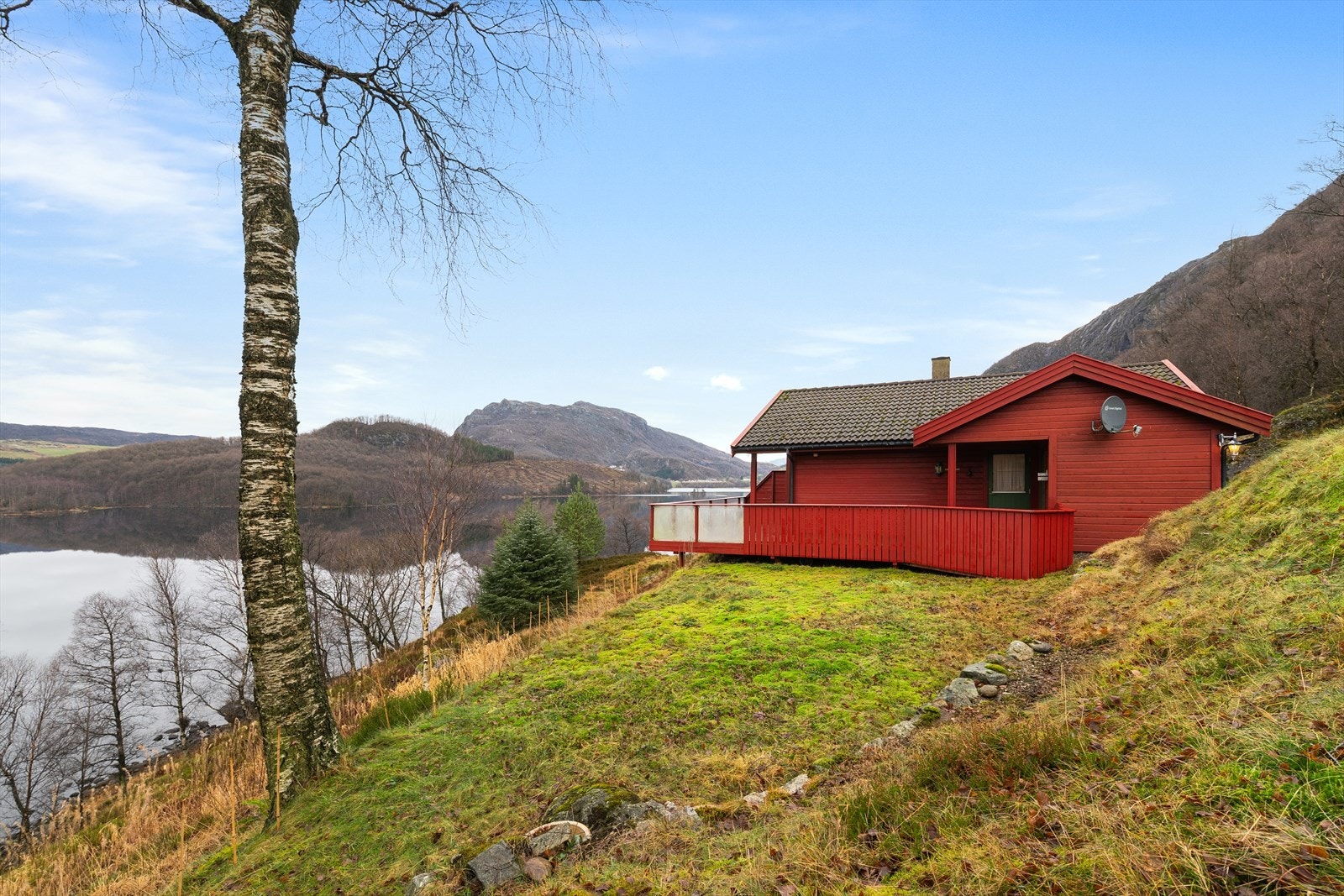 Svelavatnet er stort nok til flotte padleturer og annen ikke-motorisert vann aktivitet. Galleribilde