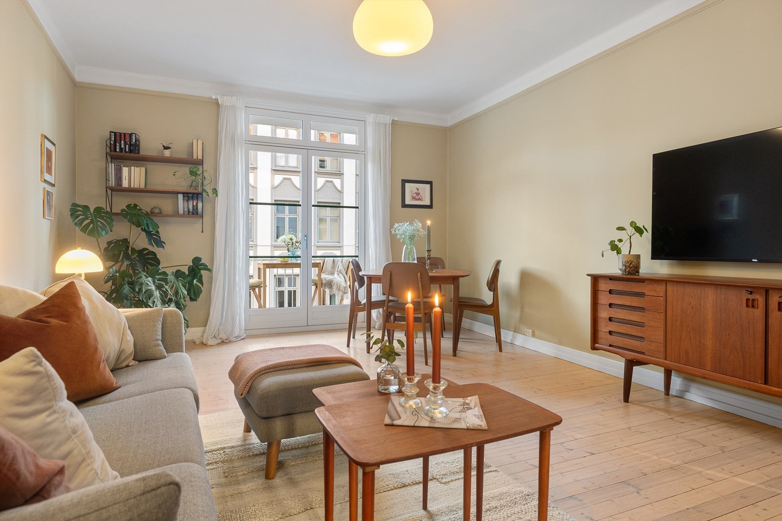 En lun, innbydende og sjarmerende 3-roms med tilbaketrukket beliggenhet på øvre Grünerløkka. Galleribilde