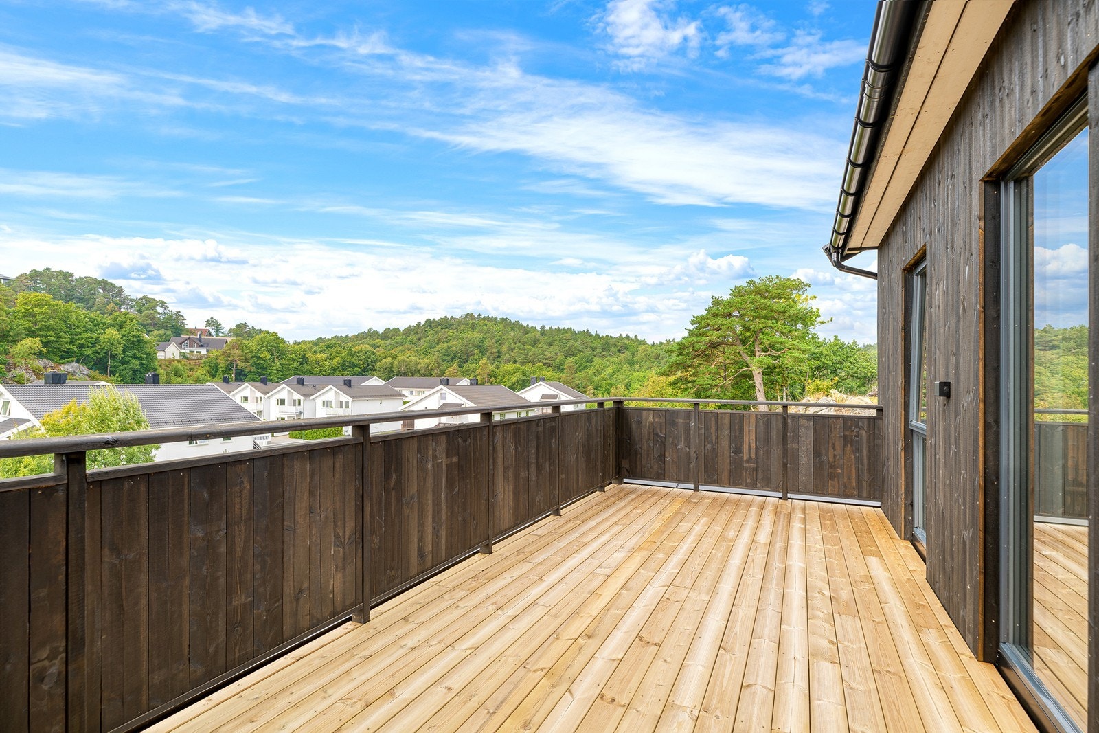 En meget flott beliggenhet i et nyetablert og barnevennlig boligområde på Tømmerstø/Bordalen. Galleribilde