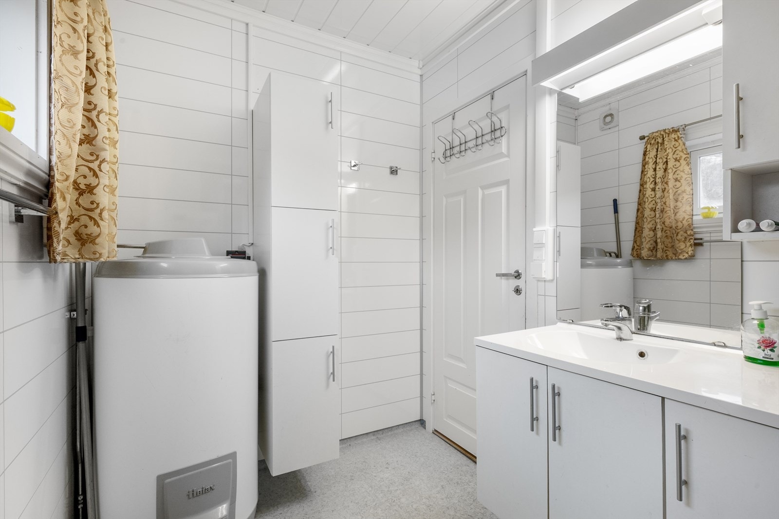 Interiøret er lyst og tidløst. Galleribilde