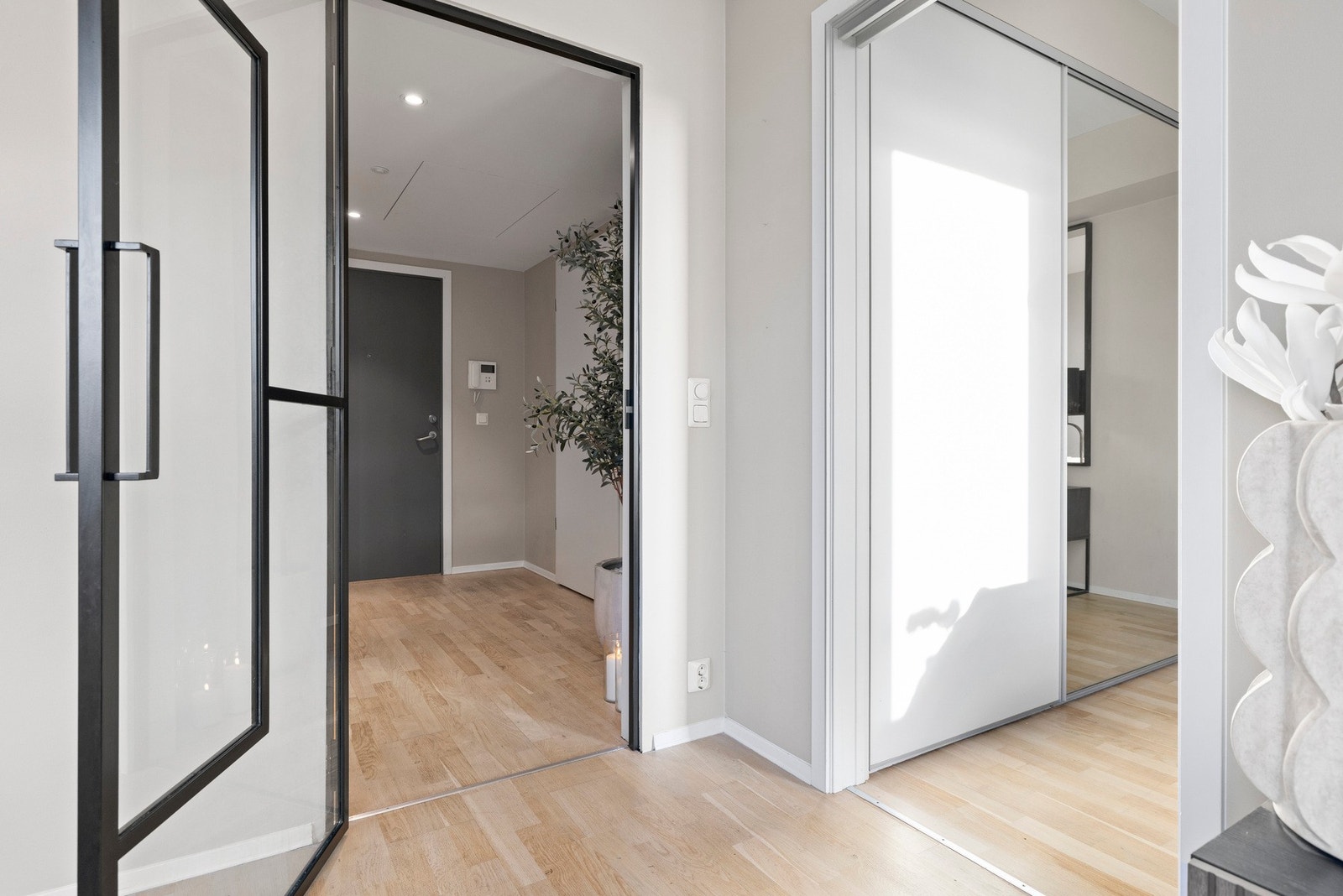 - Leiligheten disponerer en bod i underetasje på ca 5,1 kvm - Galleribilde