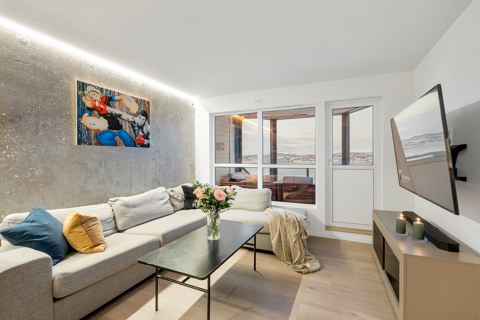 Velkommen til Malmvegen 218- En flott 2-romsleilighet med romslig balkong, parkering og solrik beliggenhet. Galleribilde