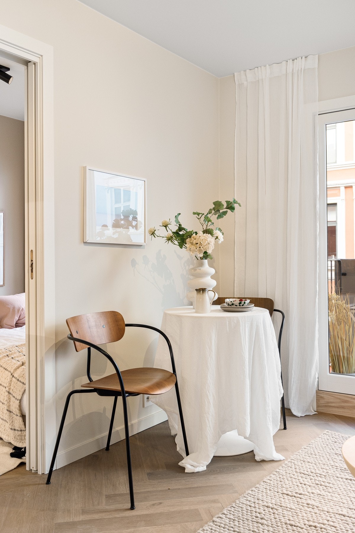 Svært lekre lingardiner med skjult oppheng som medfølger salget. Galleribilde