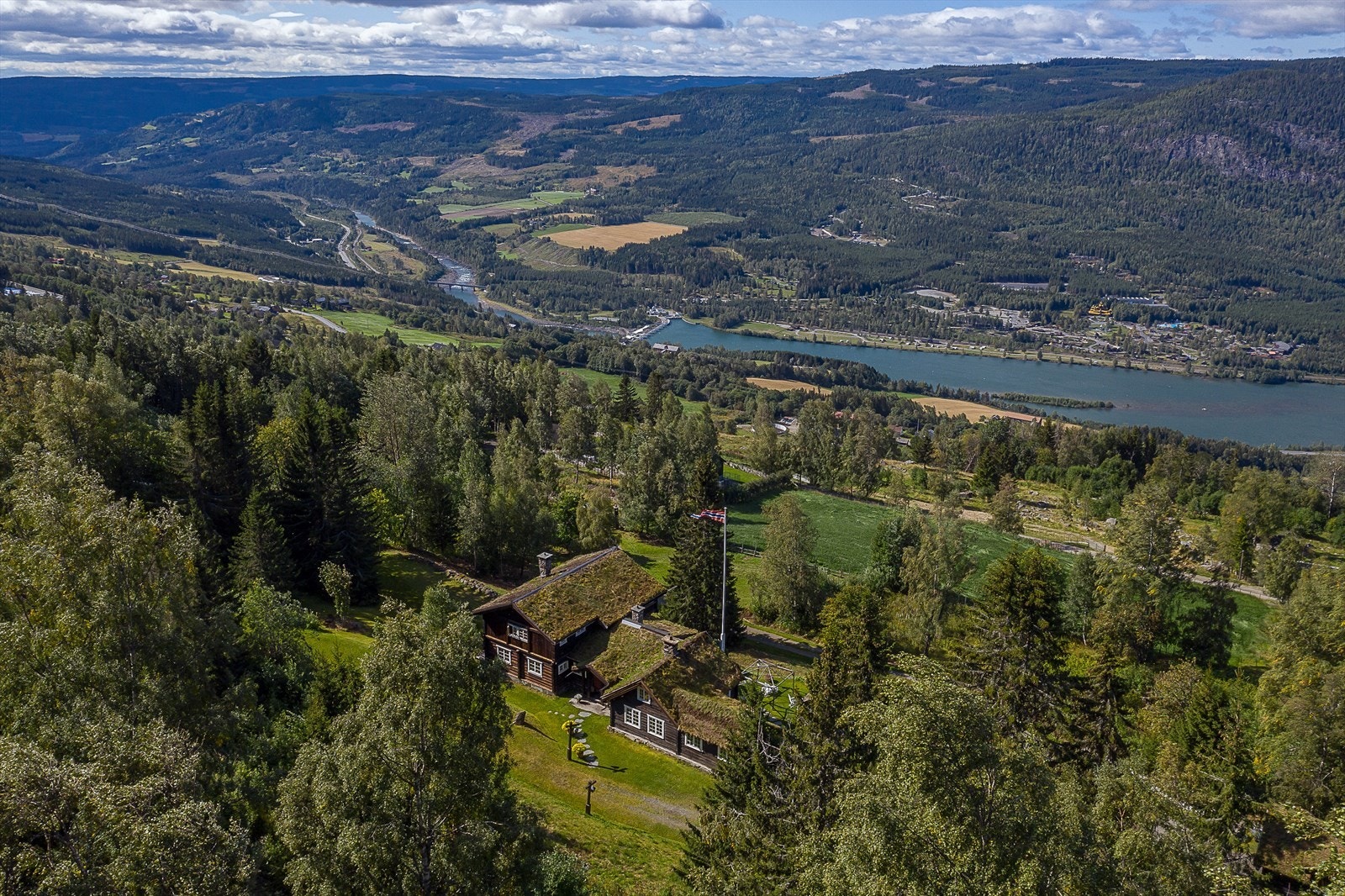 Denne eiendommen må oppleves, velkommen til visning! Galleribilde