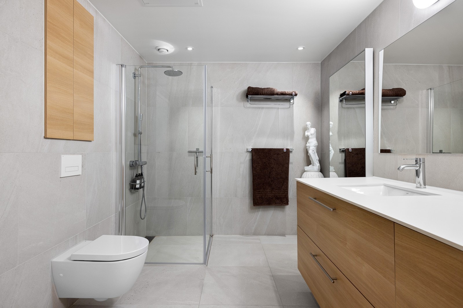 Hovedbad med god plass Galleribilde