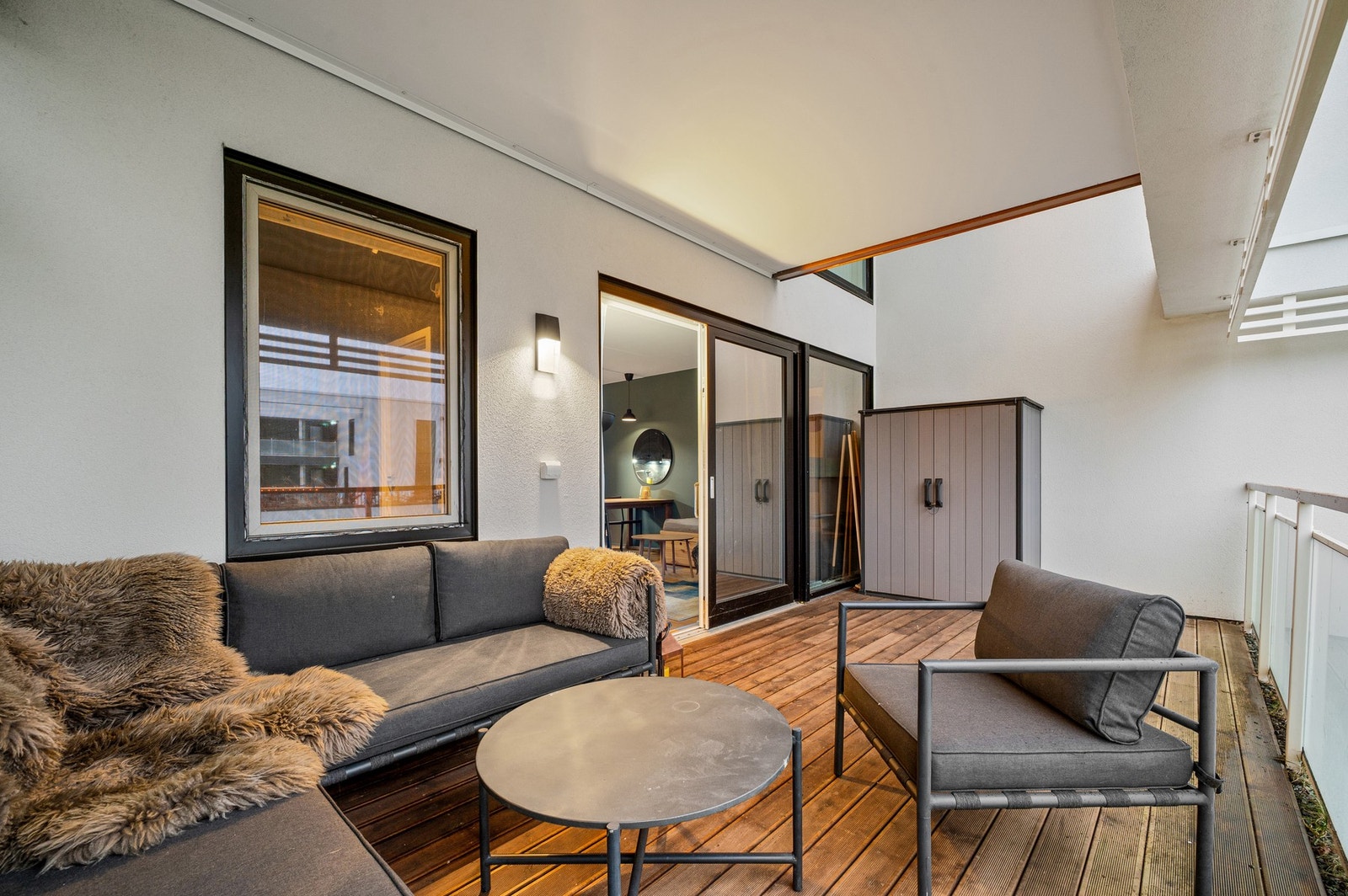 Balkongen er av god størrelse på hele 16,9m². Galleribilde