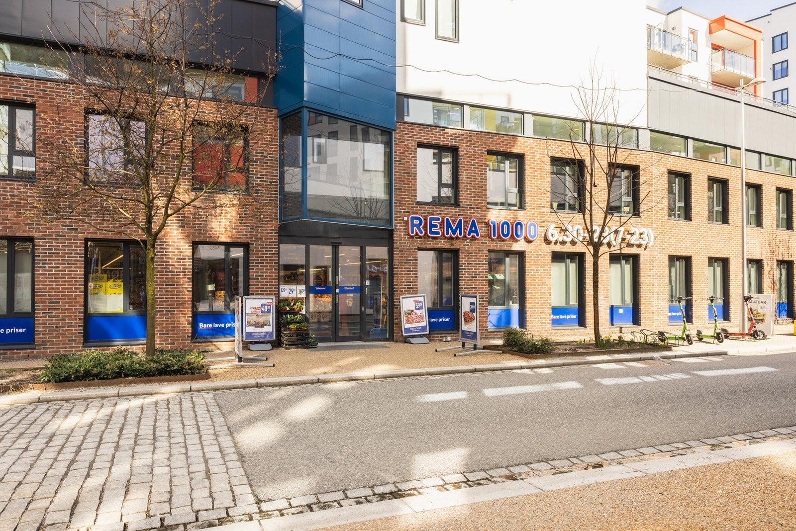 Rema 1000 er en kort heistur fra leiligheten. Galleribilde