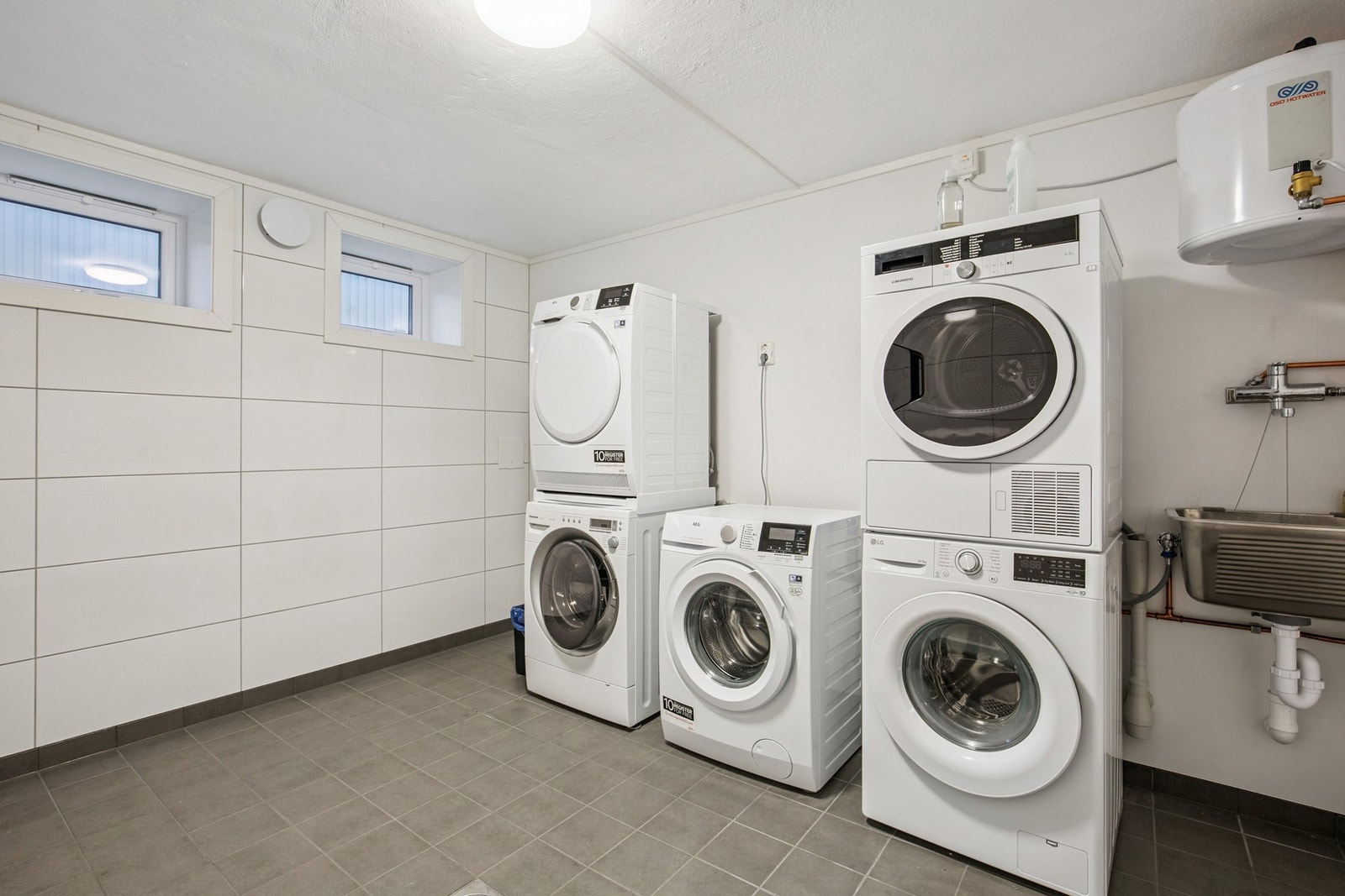 Felles vaskerom i kjeller Galleribilde