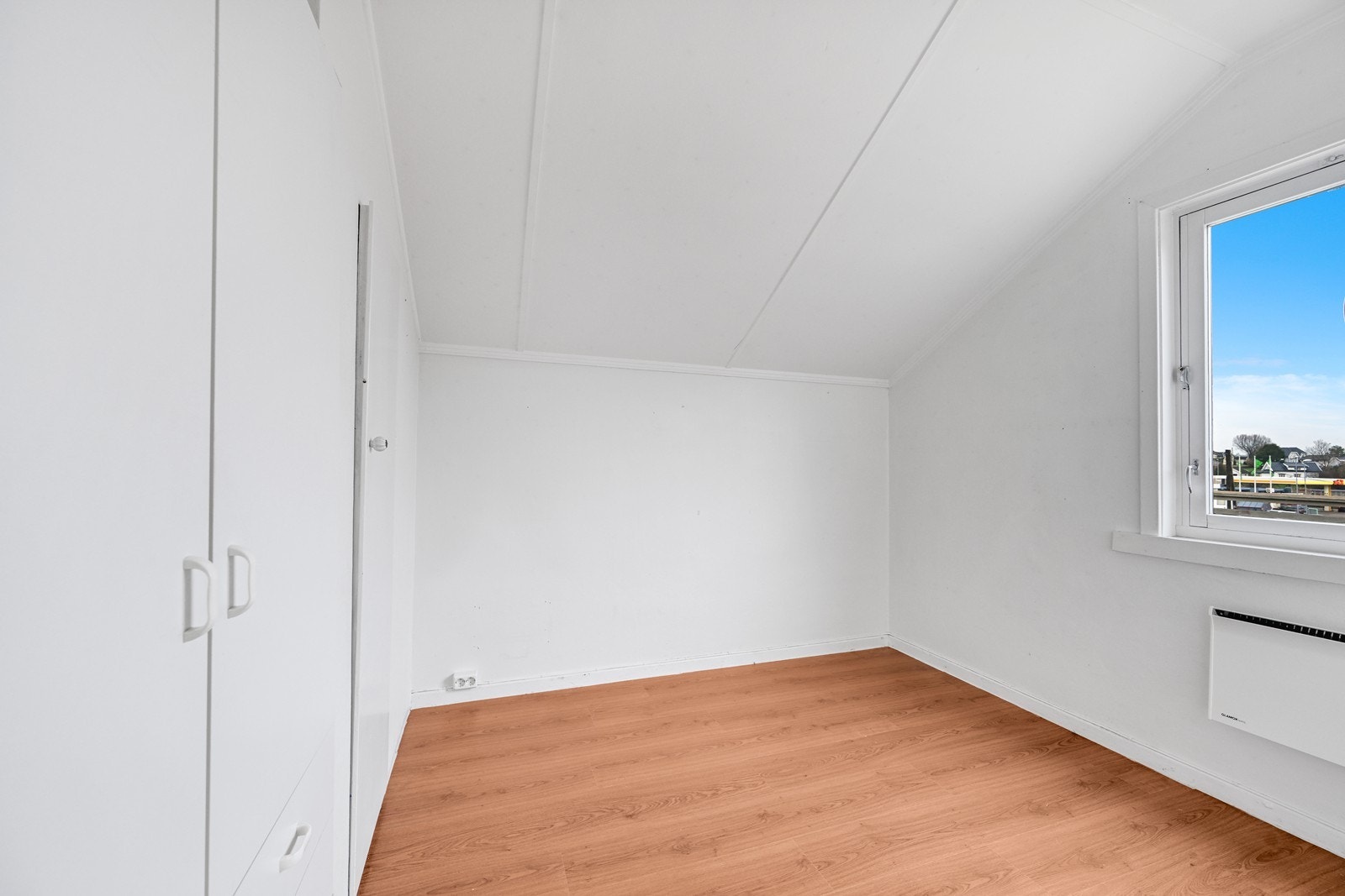 Soverom 1 av 2 i leilighet 2. etasje. Galleribilde