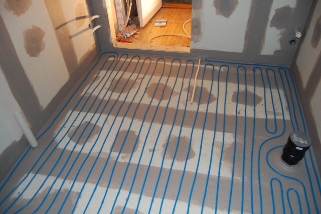 Begge badene er fra 2010. Dokumentasjon på oppussing foreligger i form av bilder. Galleribilde