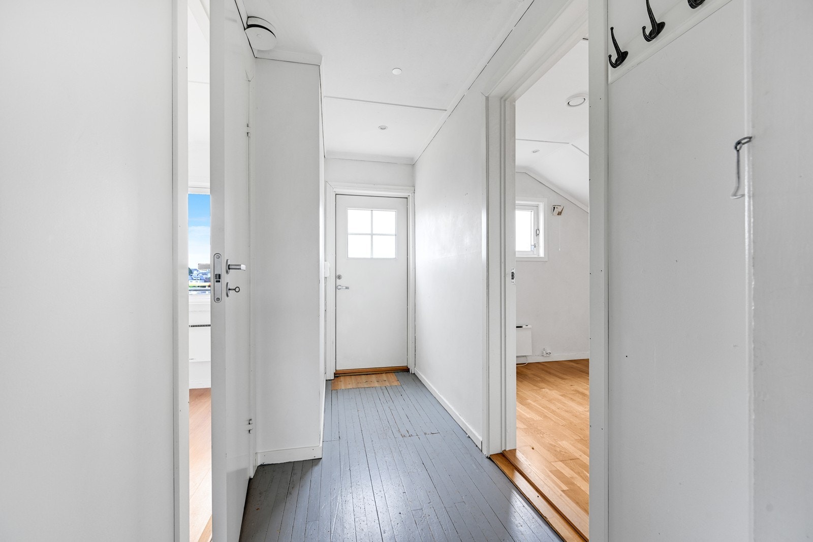 Gang i leilighet 2. etasje. Galleribilde