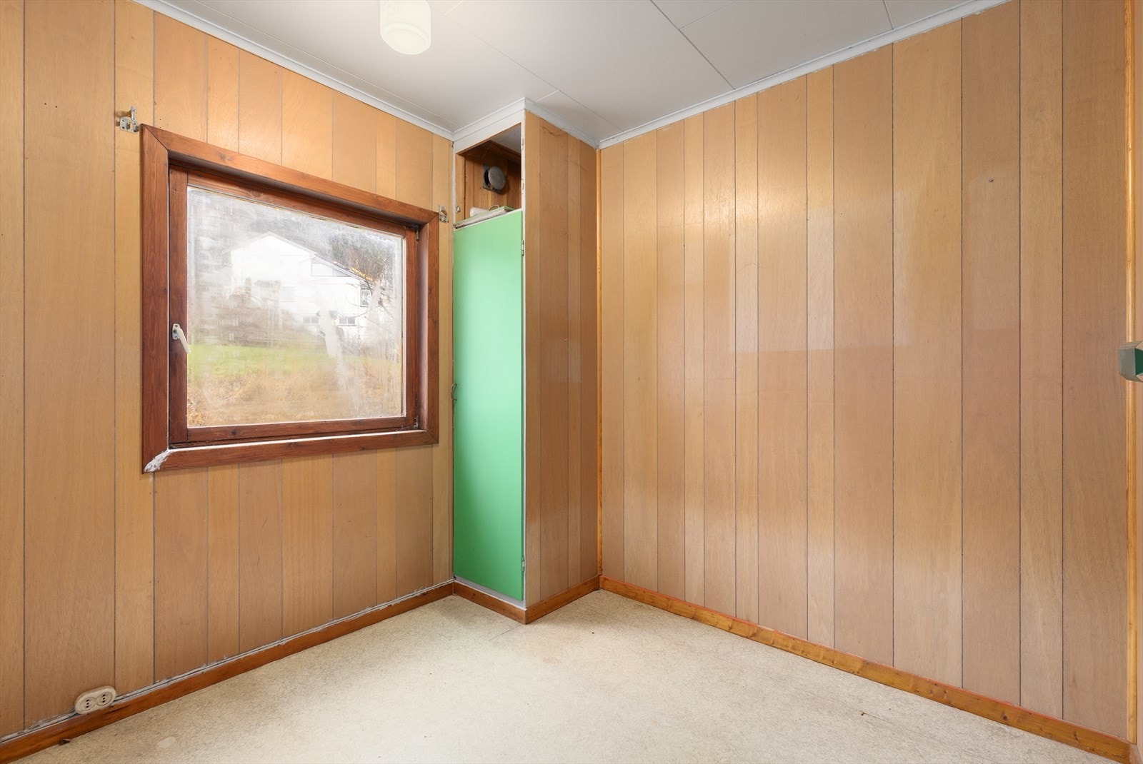 Soverommene har fin plass til både seng og garderobeløsning. Galleribilde