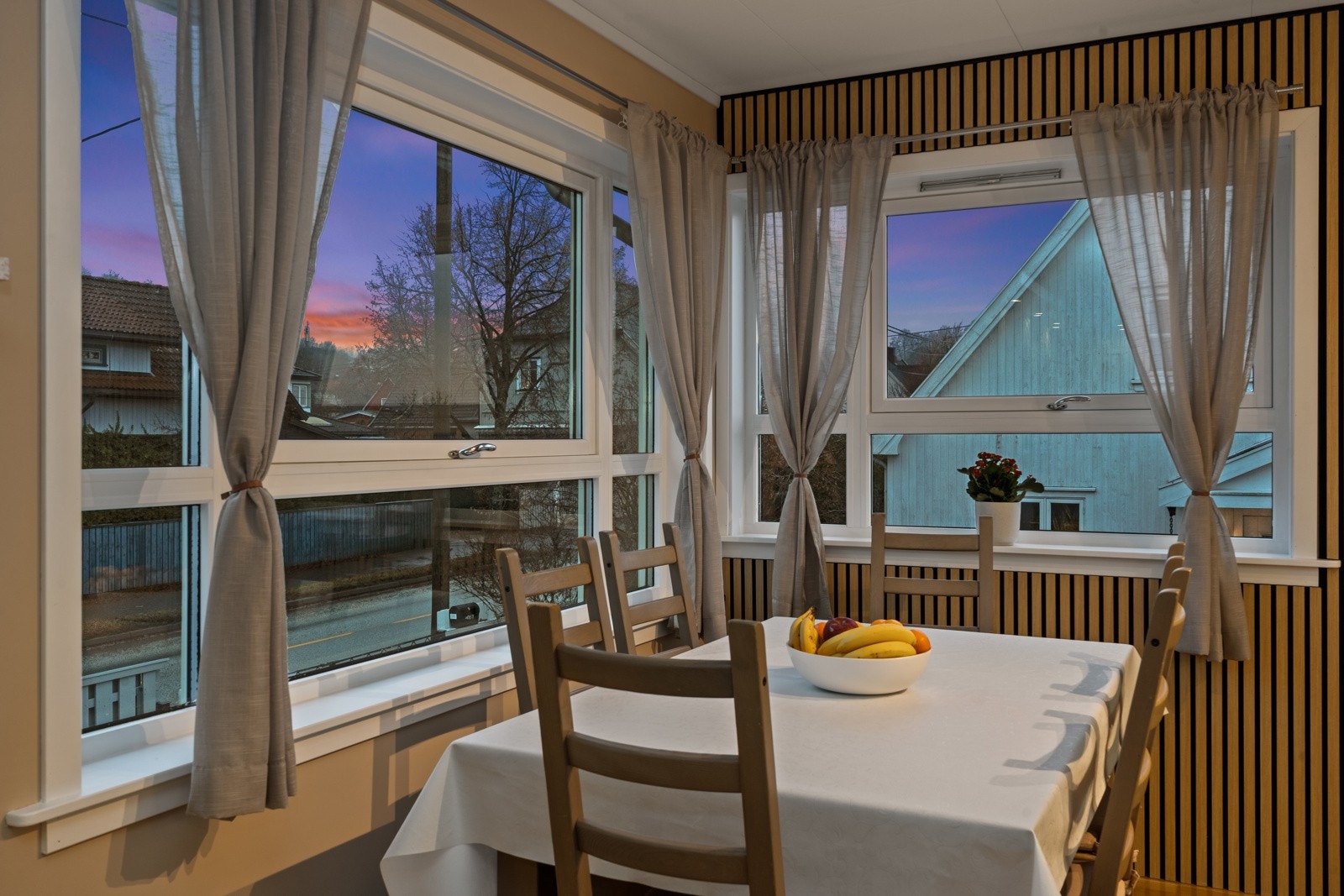 Hyggelig utsyn fra spiseplassen. Galleribilde