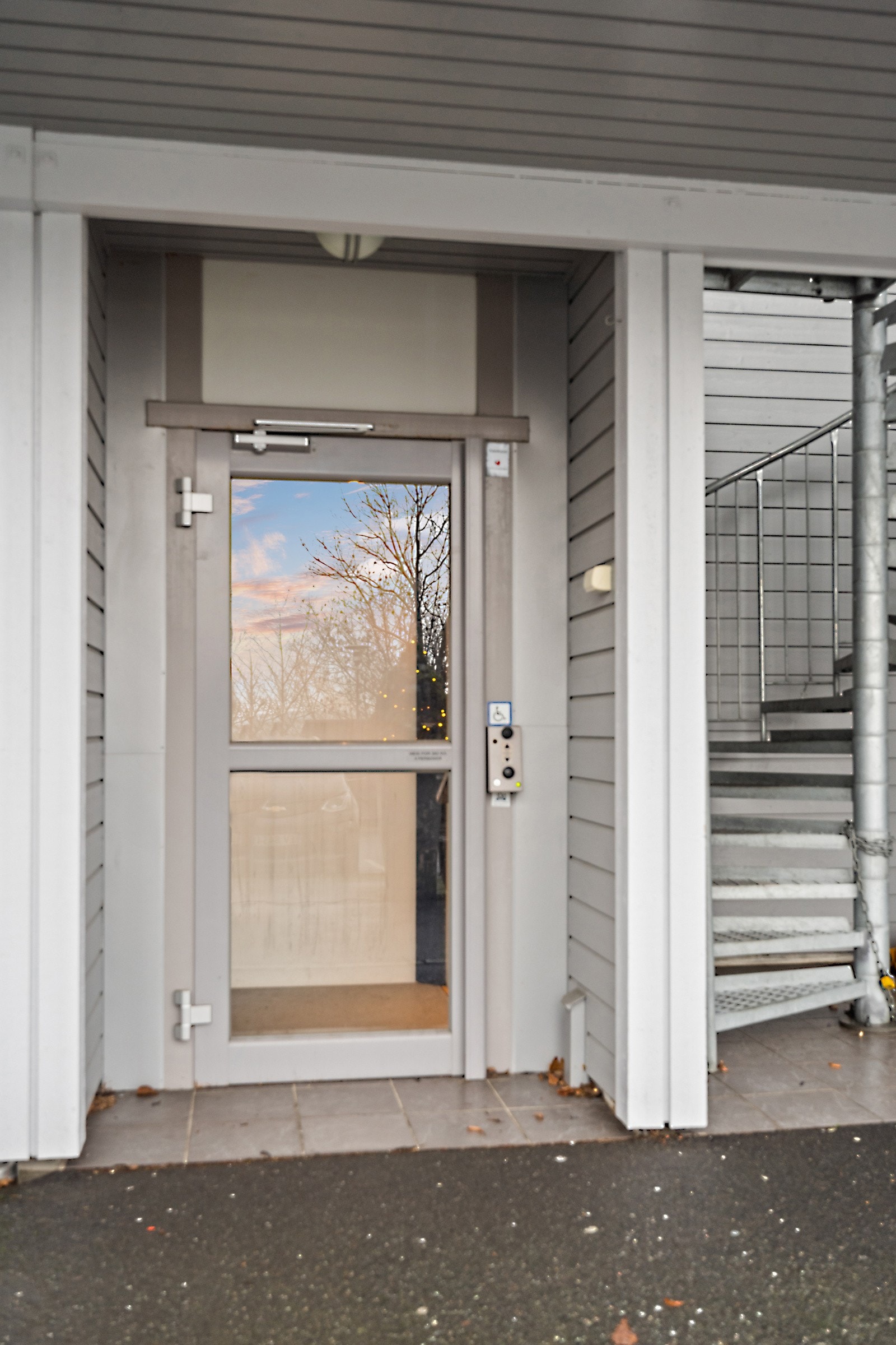 Heisadkomst ved behov. Galleribilde