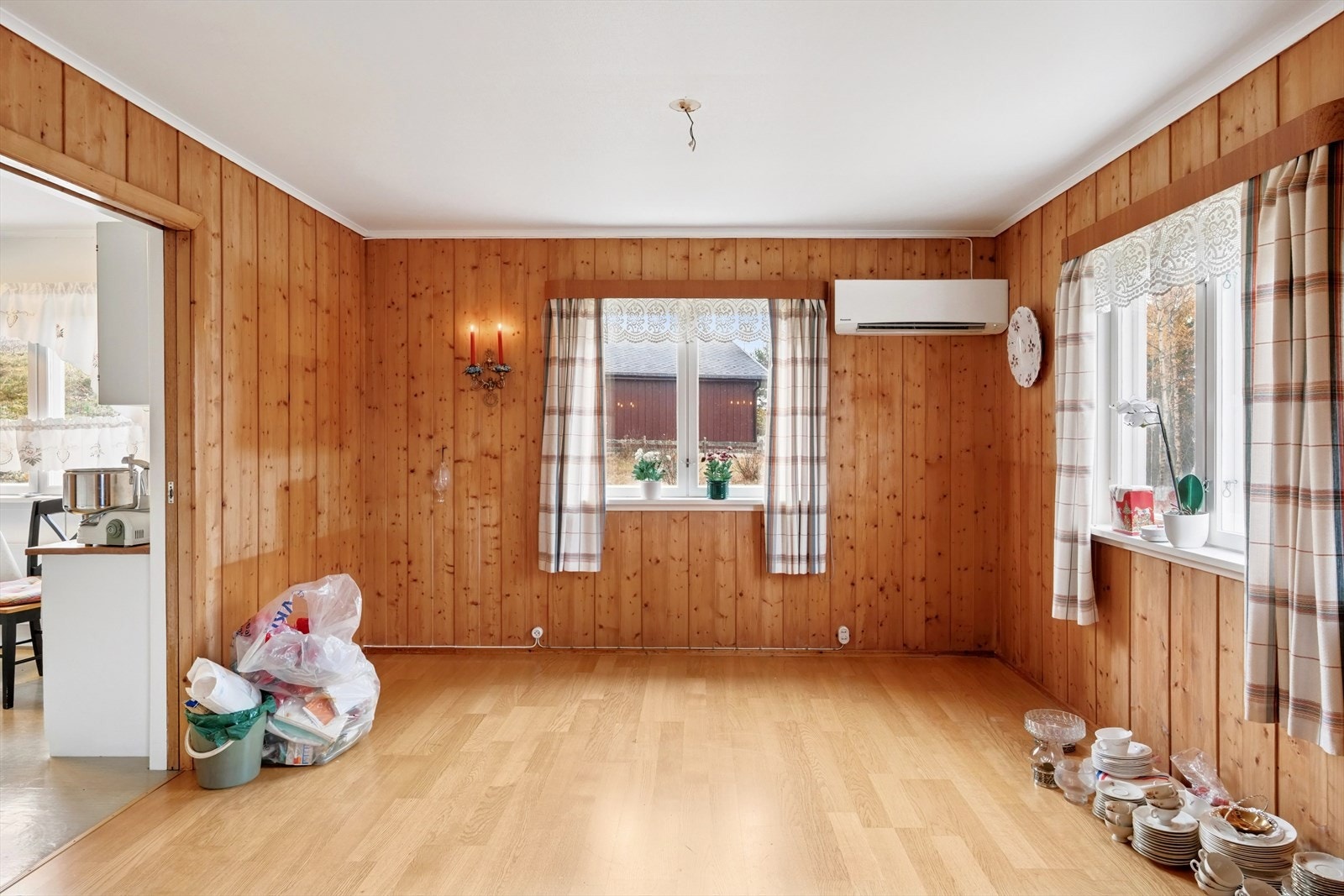 Spisestuen. Galleribilde