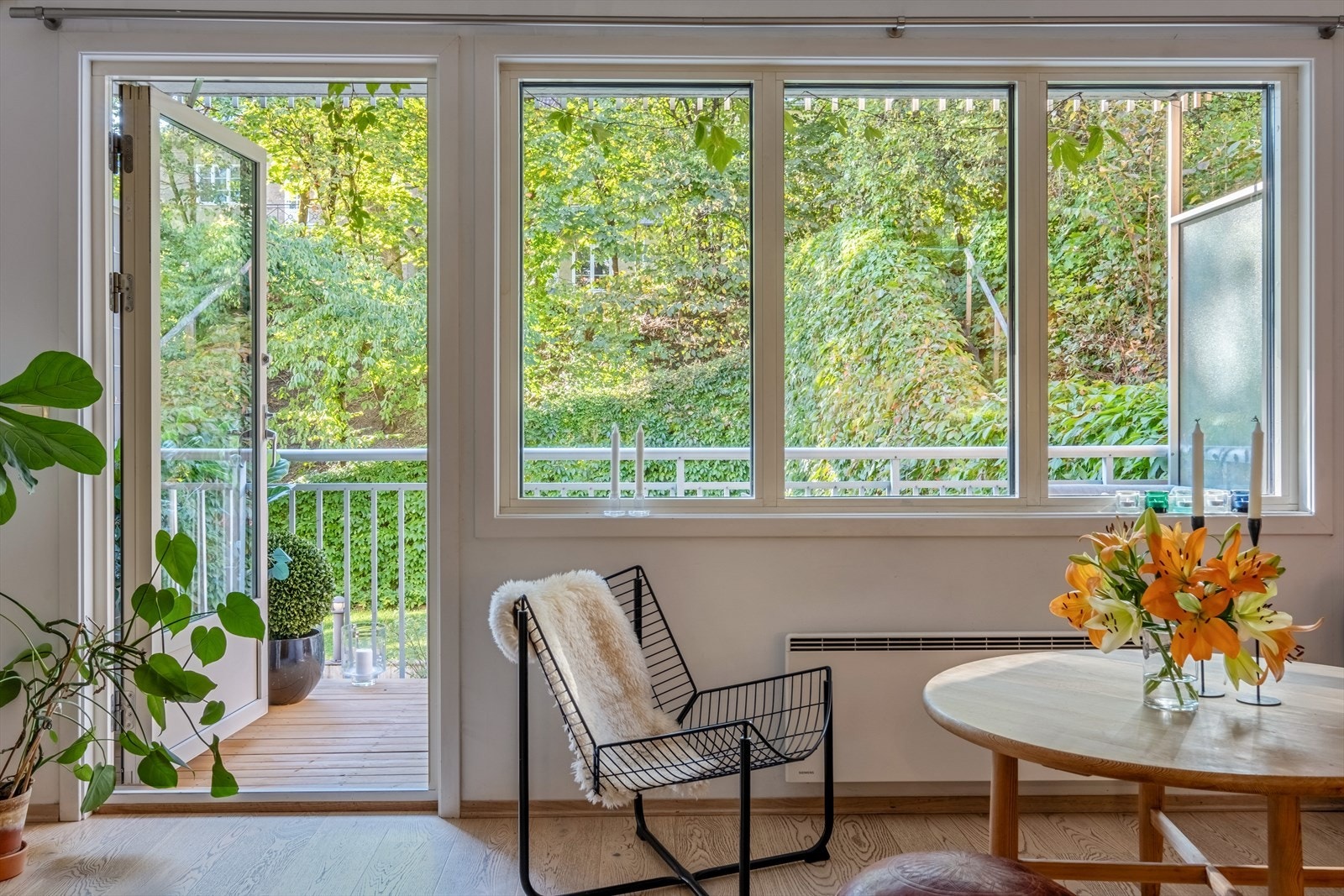 En lys og innbydende 3-roms leilighet med vestvendt balkong på ca. 7 kvm. Galleribilde