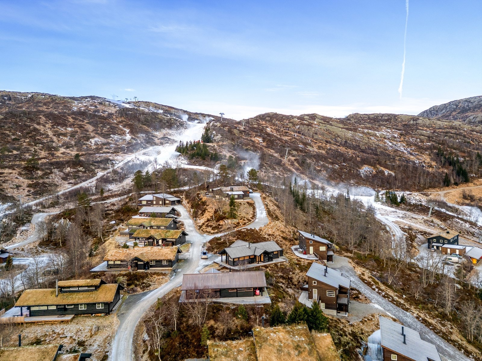 Ski in/ski out konseptet er perfekt for deg som er glad i alpint. I tillegg har man rask tilgang til Forsbergløypen og øvrig løypenett for langrenn videre oppover i Sirdal. Galleribilde