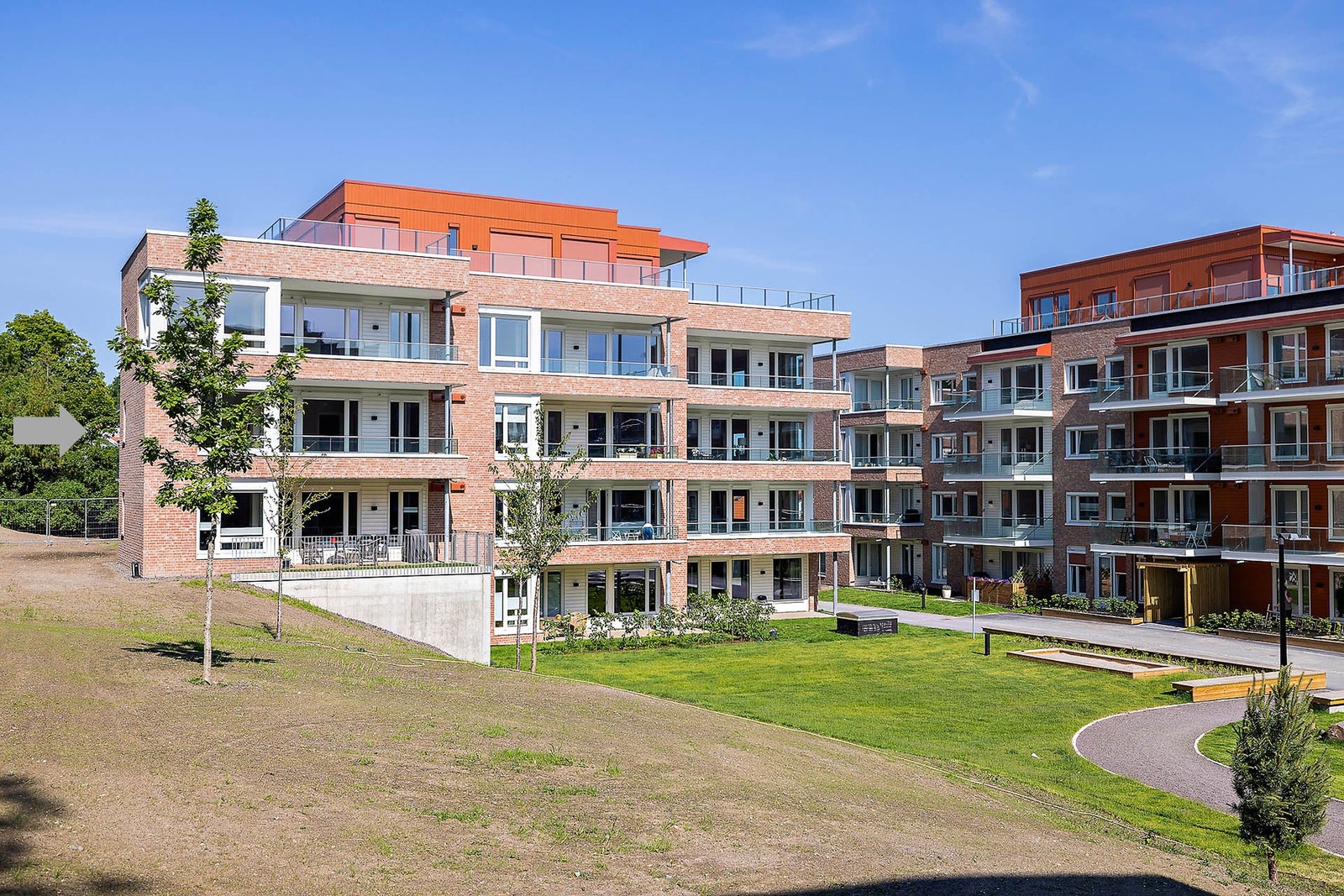 Utebilde fra somemrhalvåret. Foto: Christofer Svensson/Diakrit Galleribilde