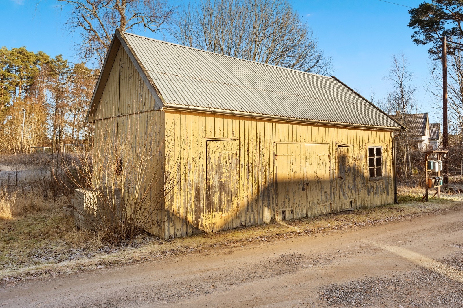 Tilhørende uthus står på nabotomten Galleribilde