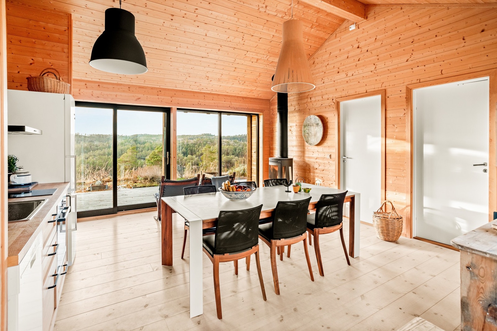 Åpen kjøkken/stue løsning. Galleribilde