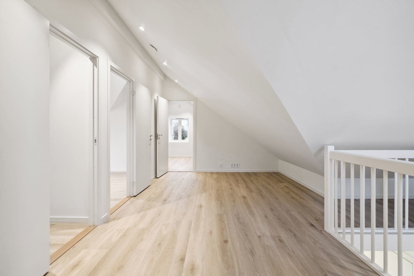 I 2.etasje finner vi stue og 3 soverom. Galleribilde